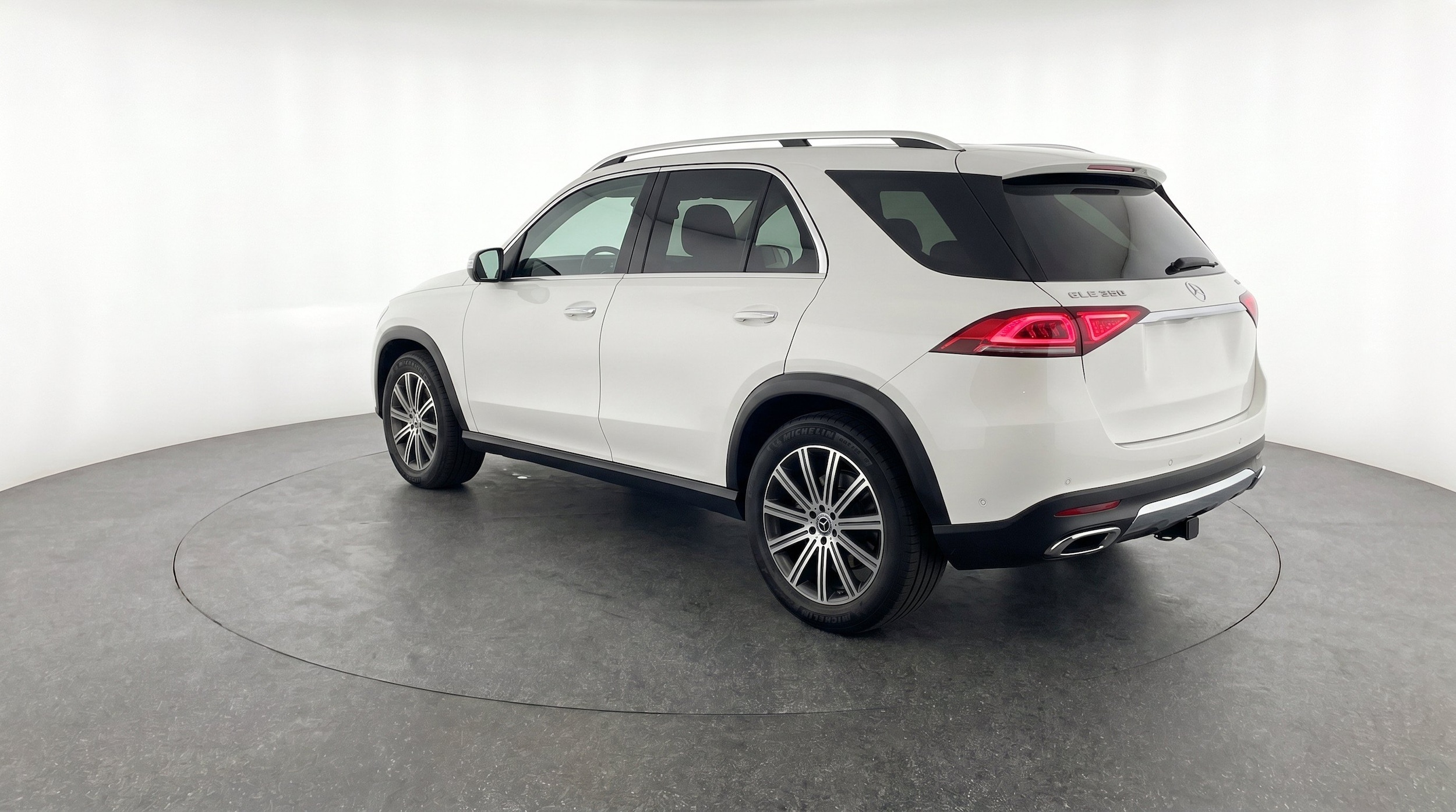 Thumbnail: 2026 Mercedes-Benz GLE - 6
