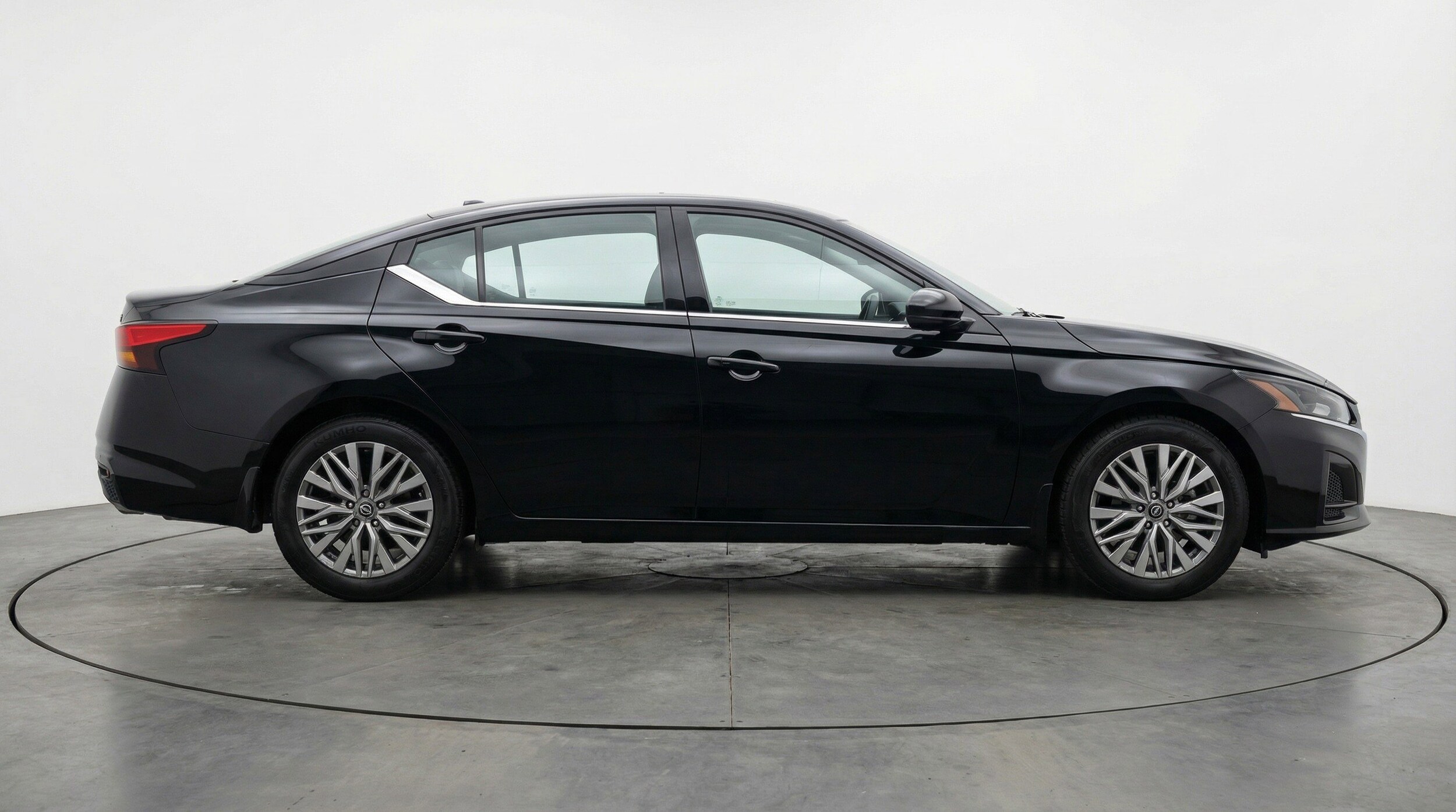 Thumbnail: 2025 Nissan Altima - 11