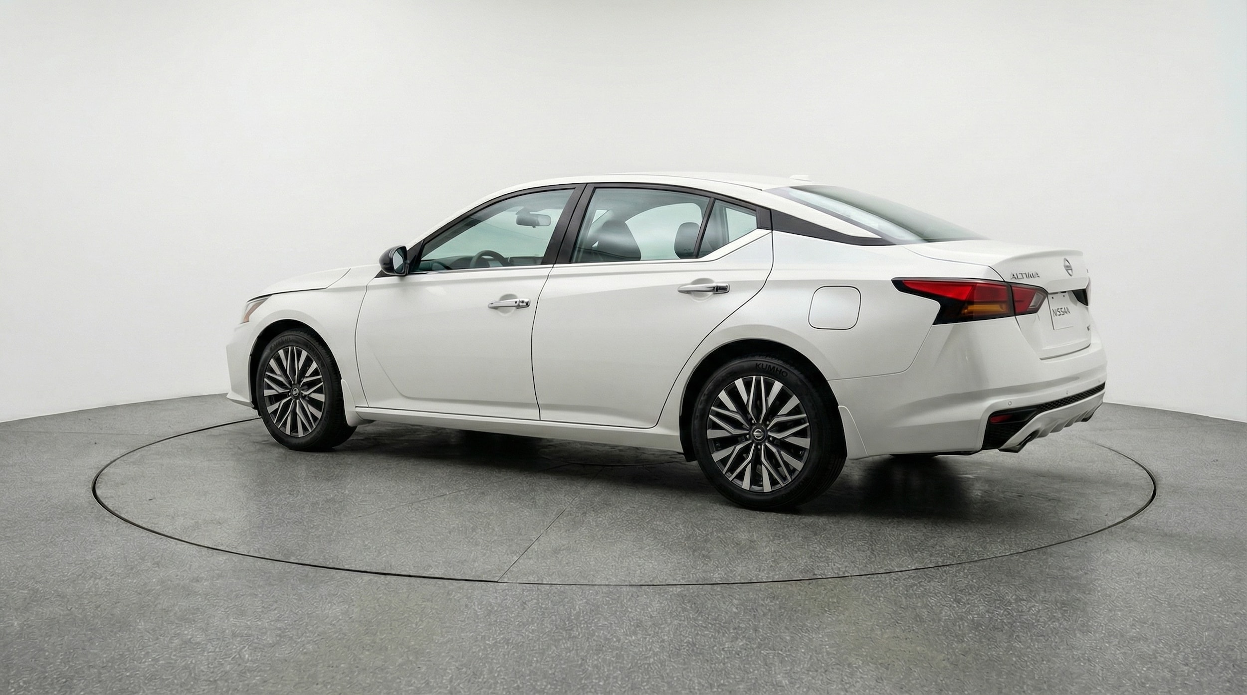 Thumbnail: 2025 Nissan Altima - 5