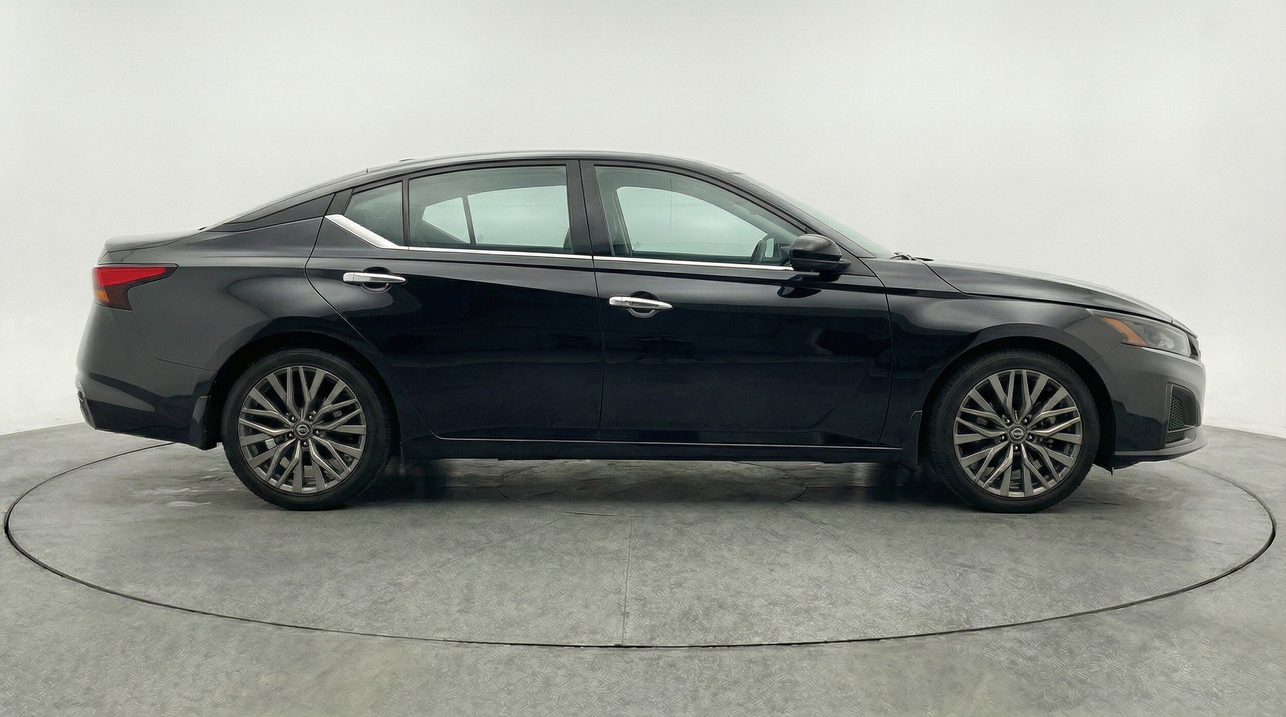Thumbnail: 2025 Nissan Altima - 11