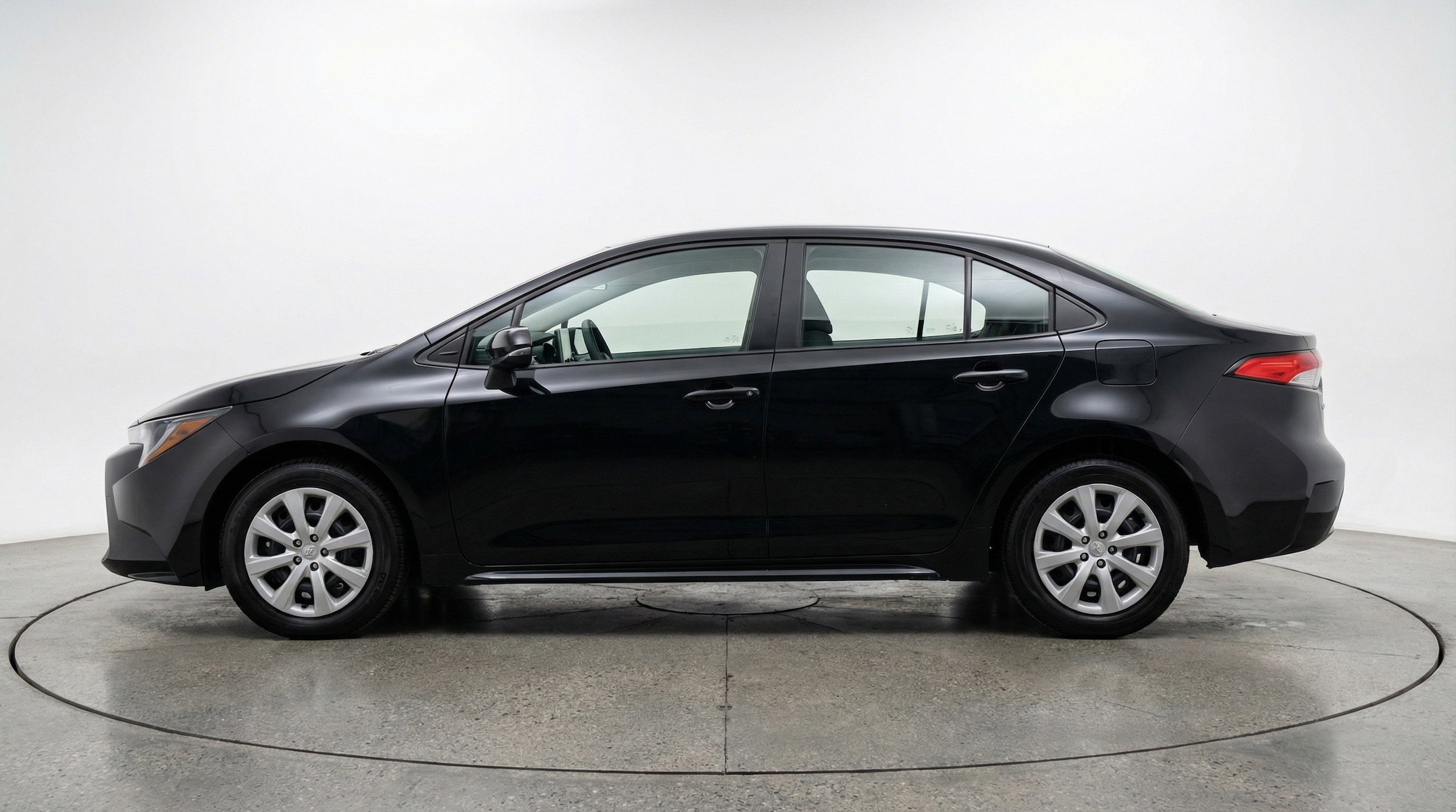 Thumbnail: 2025 Toyota Corolla - 5