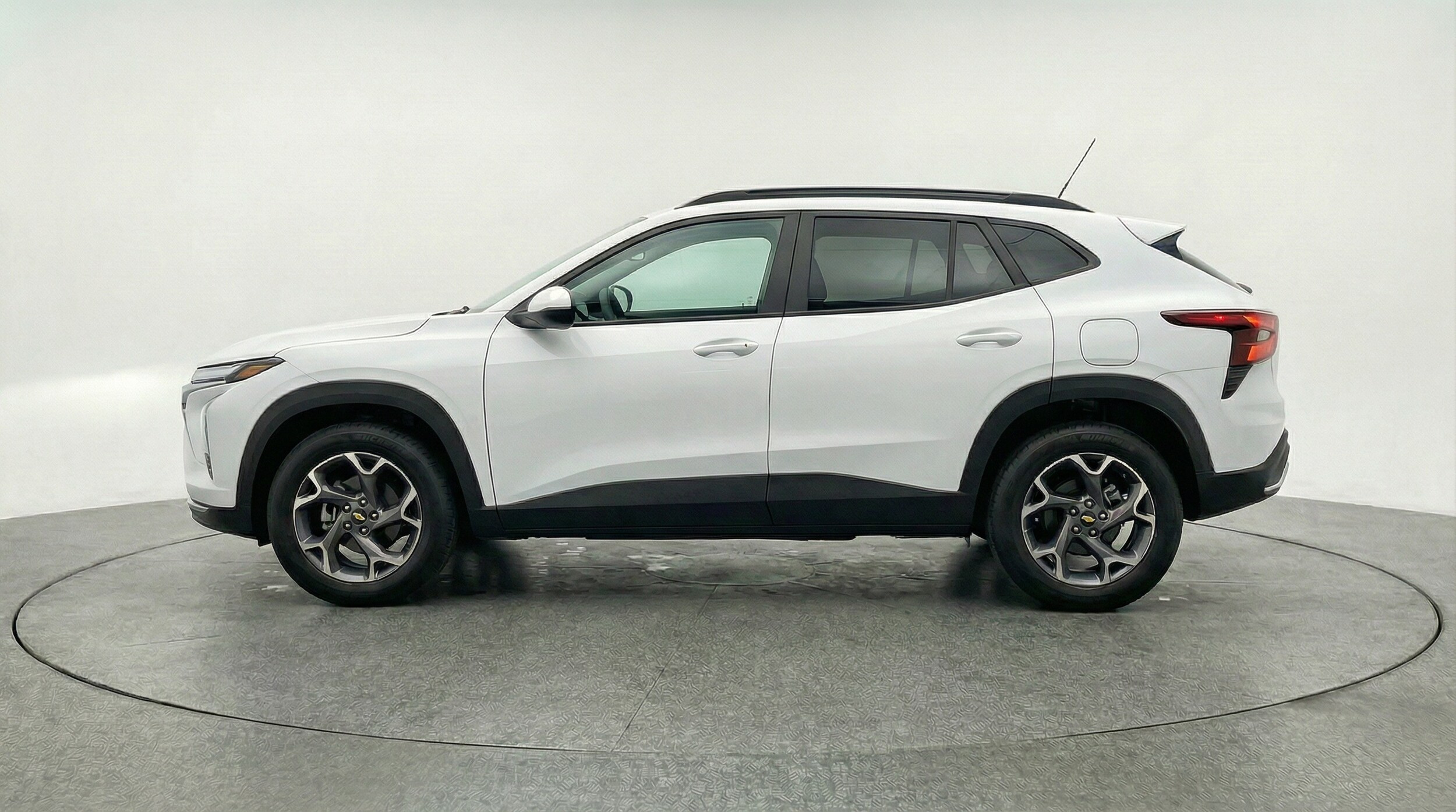 Thumbnail: 2025 Chevrolet Trax - 4