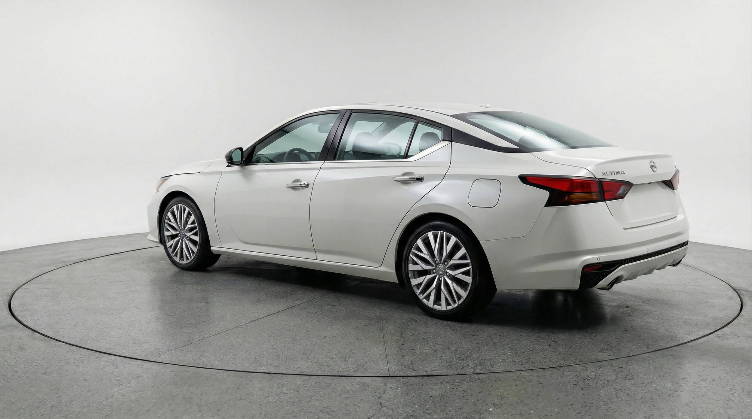 Thumbnail: 2025 Nissan Altima - 5