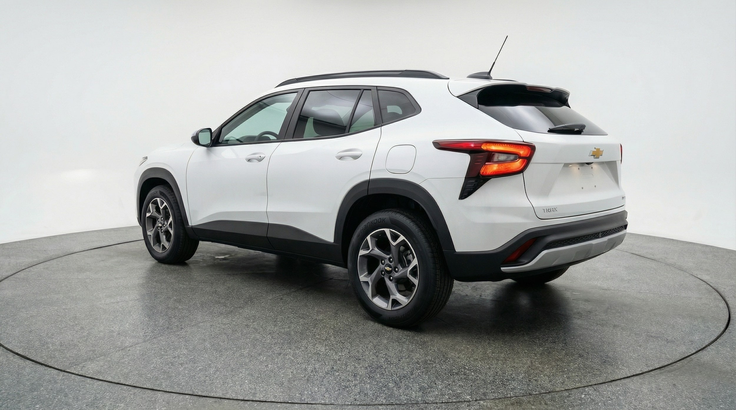 Thumbnail: 2025 Chevrolet Trax - 5