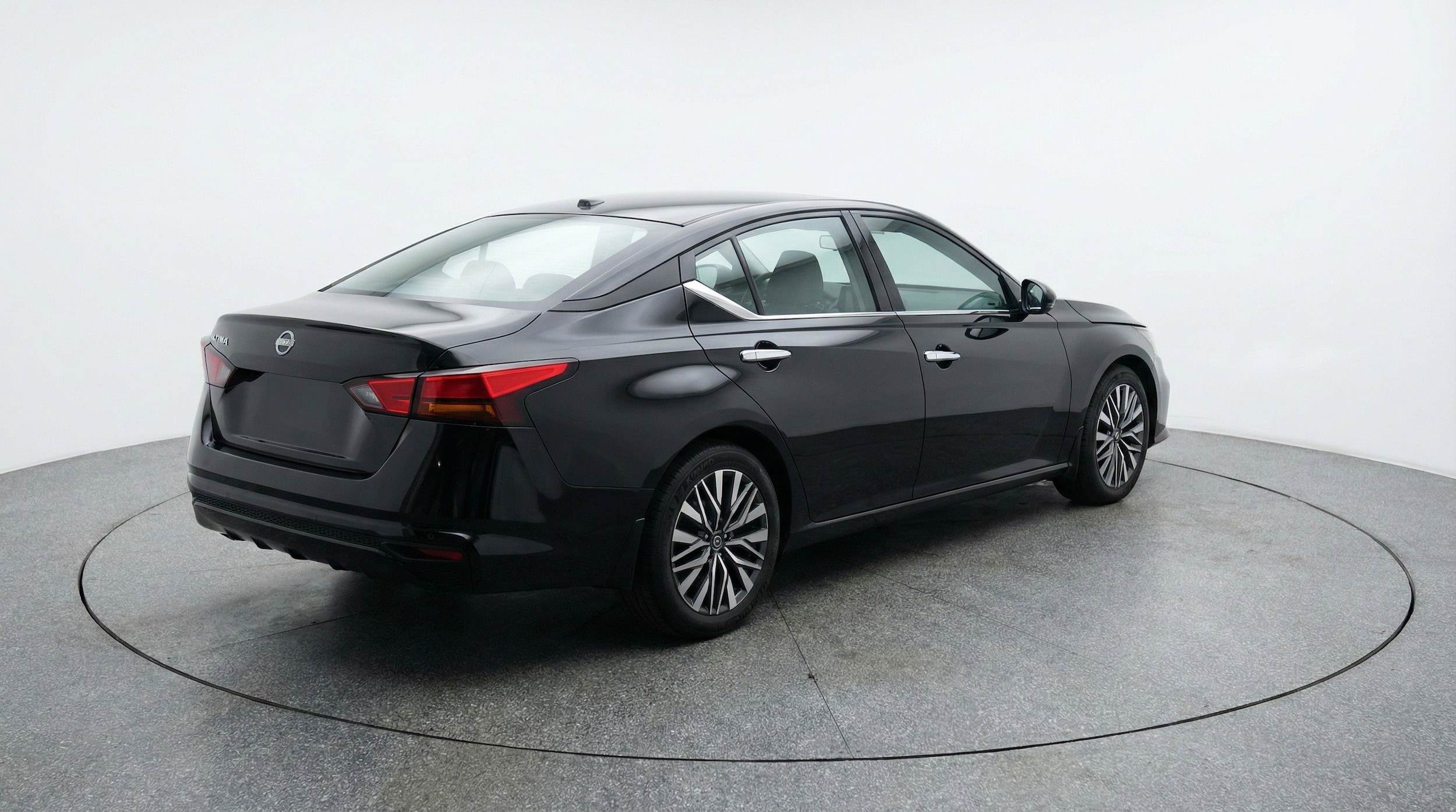 Thumbnail: 2025 Nissan Altima - 9