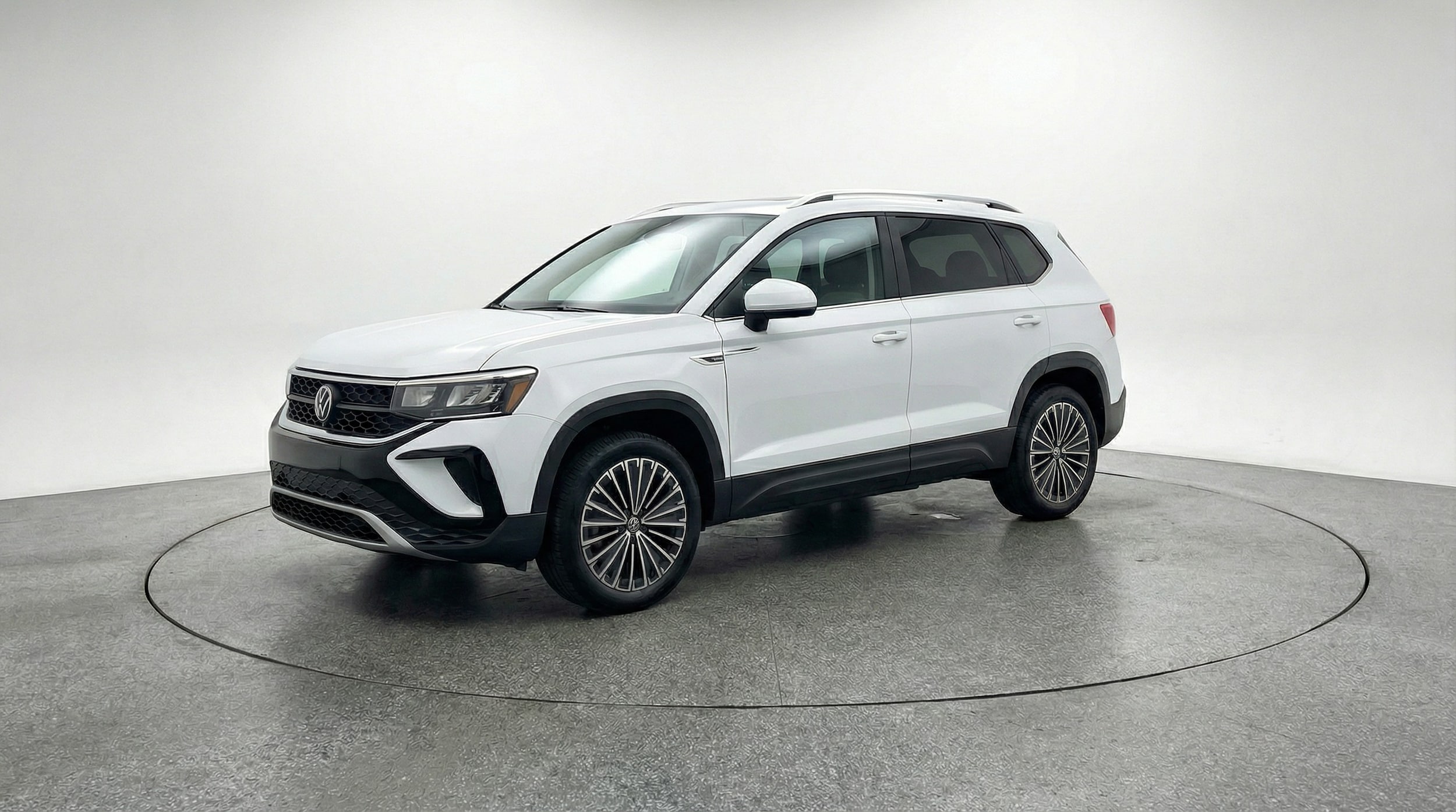 Thumbnail: 2025 Volkswagen Taos - 3