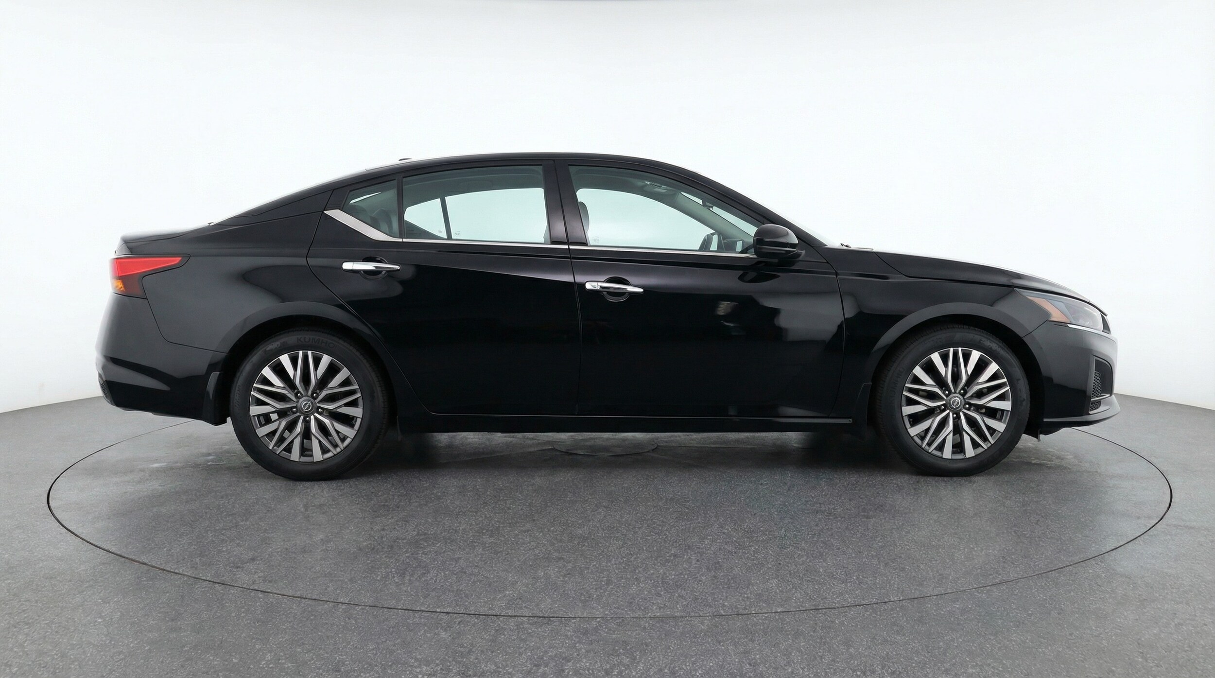 Thumbnail: 2025 Nissan Altima - 8