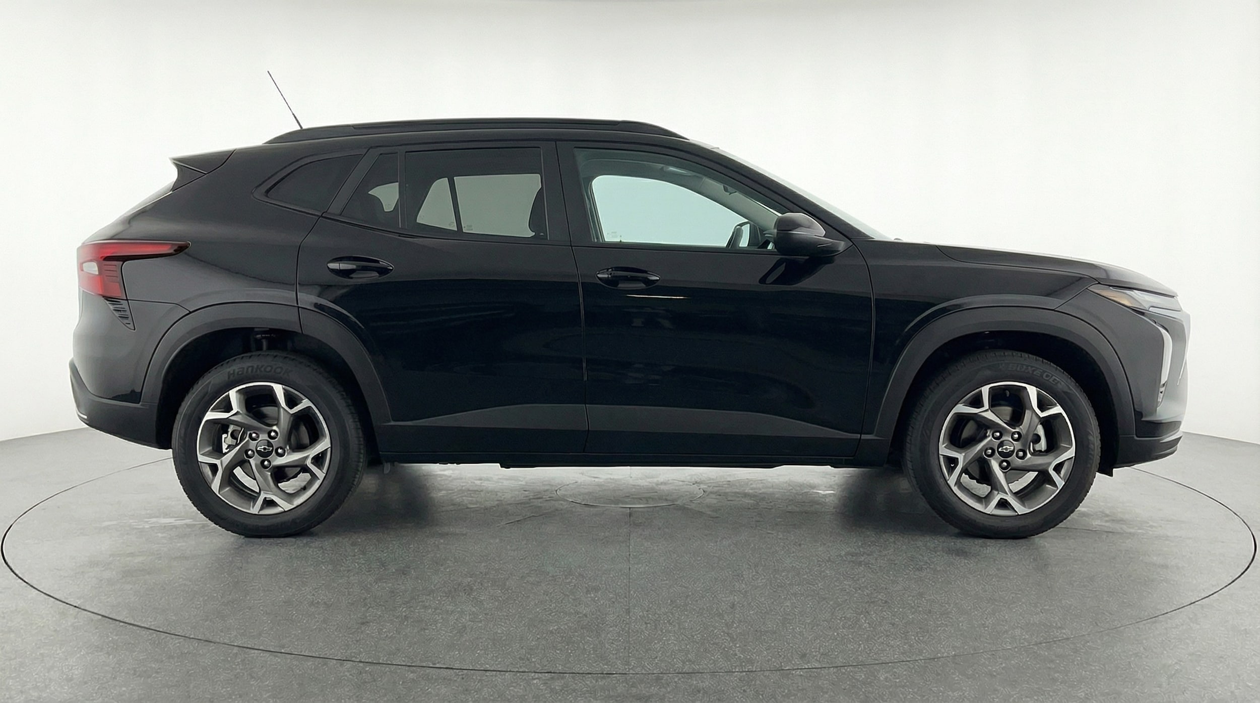 Thumbnail: 2025 Chevrolet Trax - 8