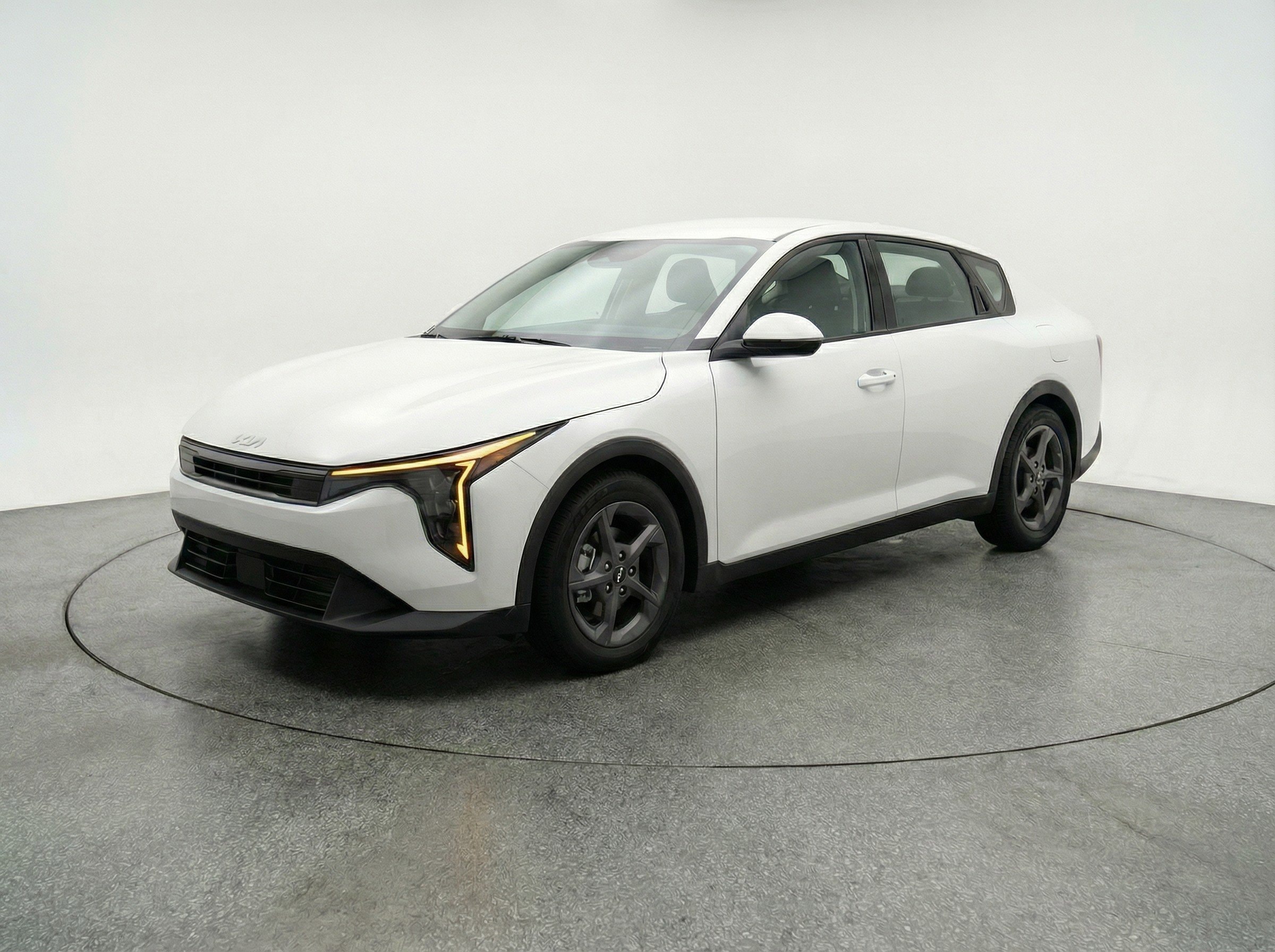 Thumbnail: 2025 Kia K4 - 3