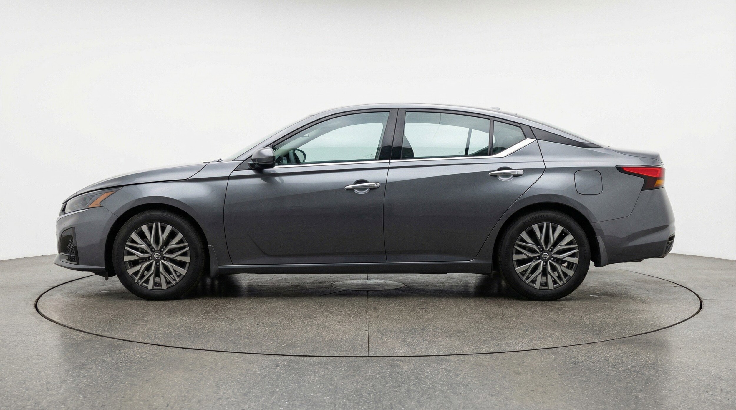 Thumbnail: 2025 Nissan Altima - 5