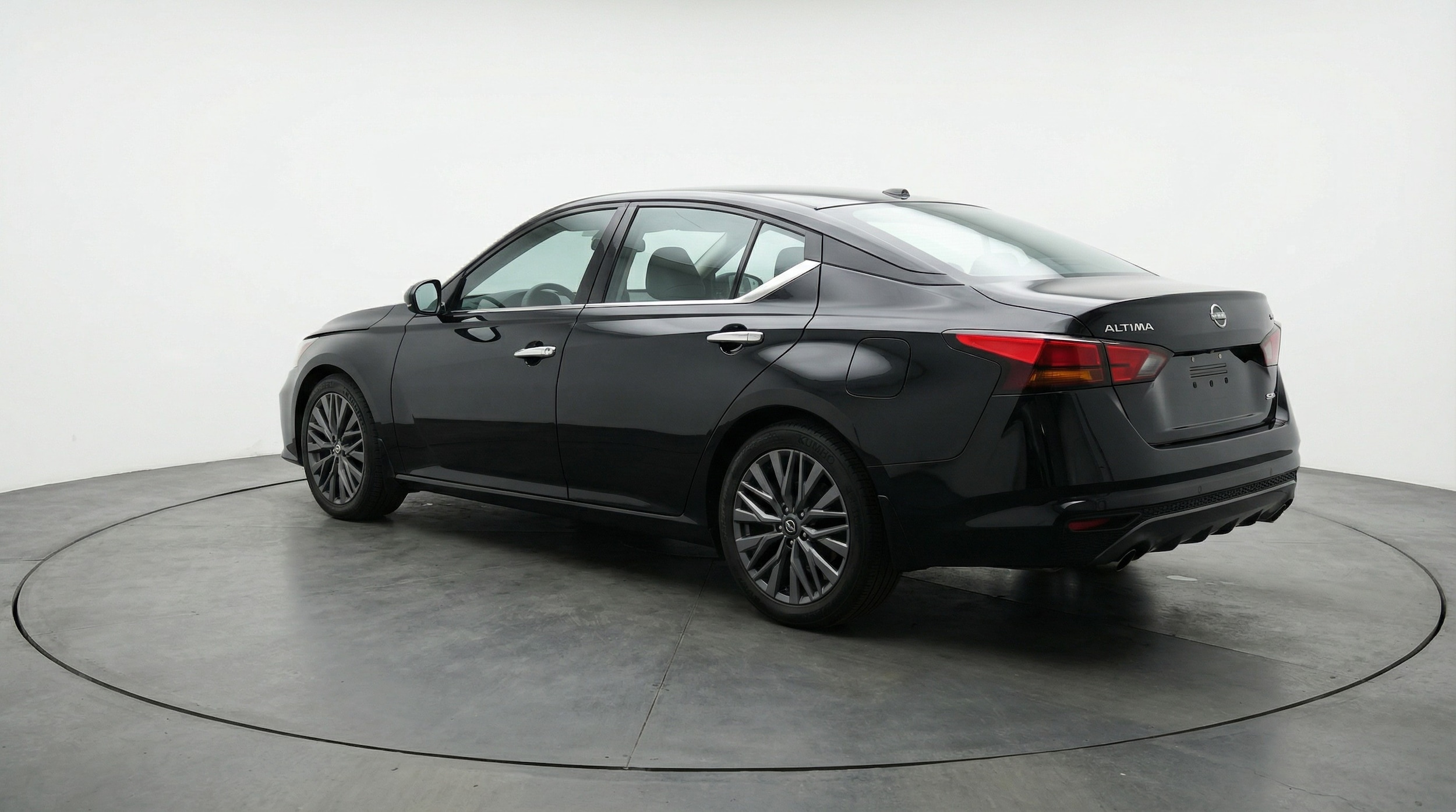 Thumbnail: 2025 Nissan Altima - 5