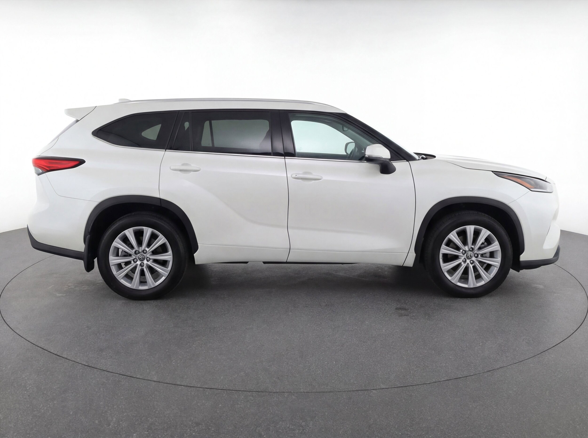 Thumbnail: 2024 Toyota Grand Highlander - 11