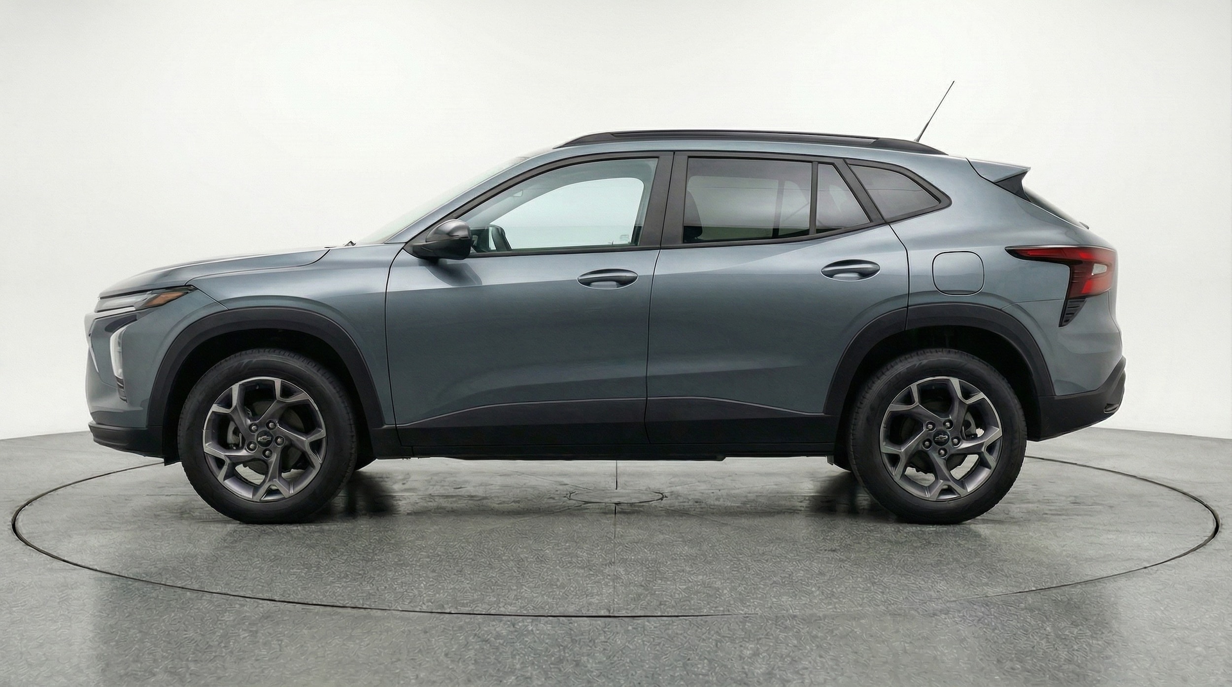 Thumbnail: 2025 Chevrolet Trax - 4