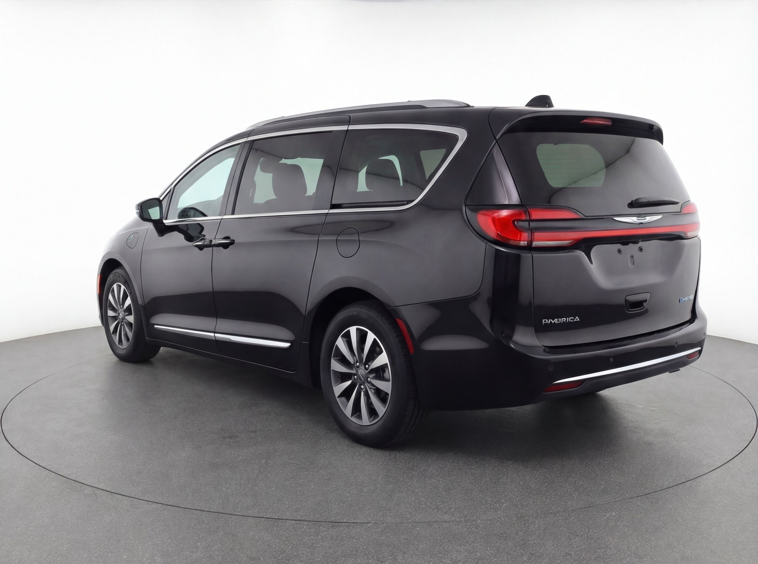 Thumbnail: 2023 Chrysler Pacifica - 5