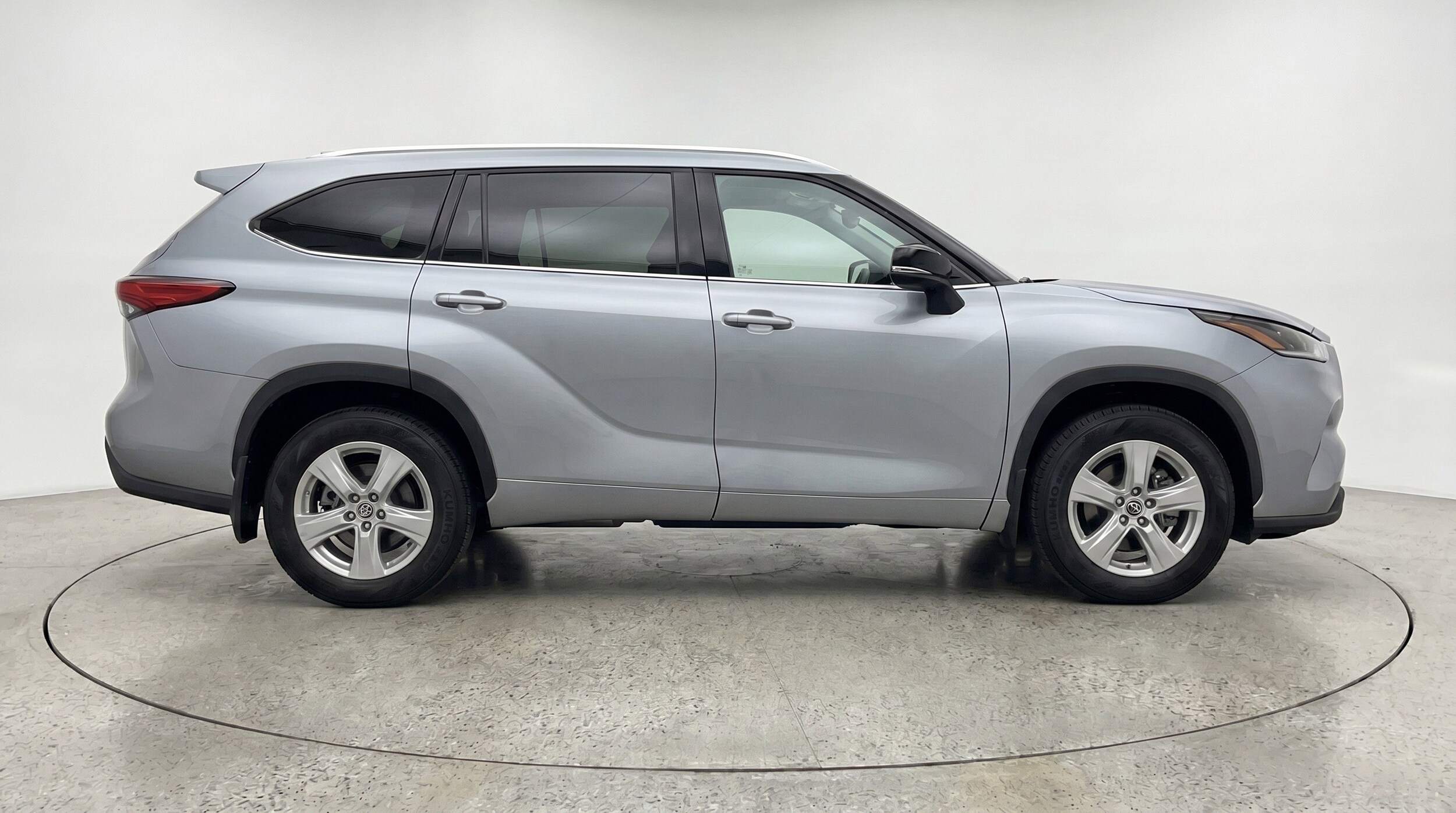 Thumbnail: 2025 Toyota Highlander - 11