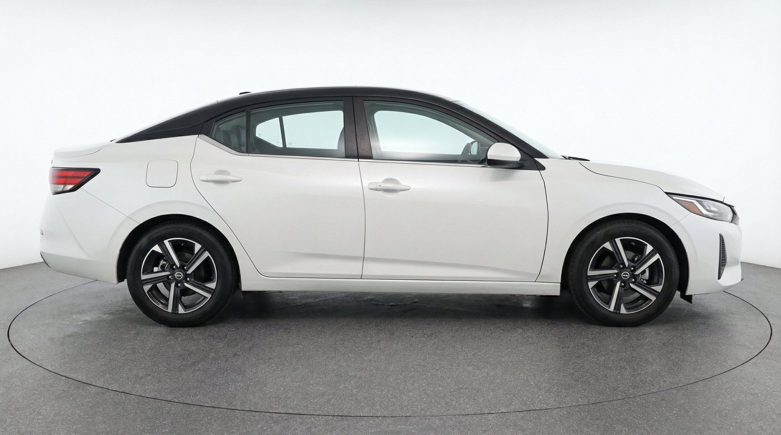 Thumbnail: 2025 Nissan Sentra - 10