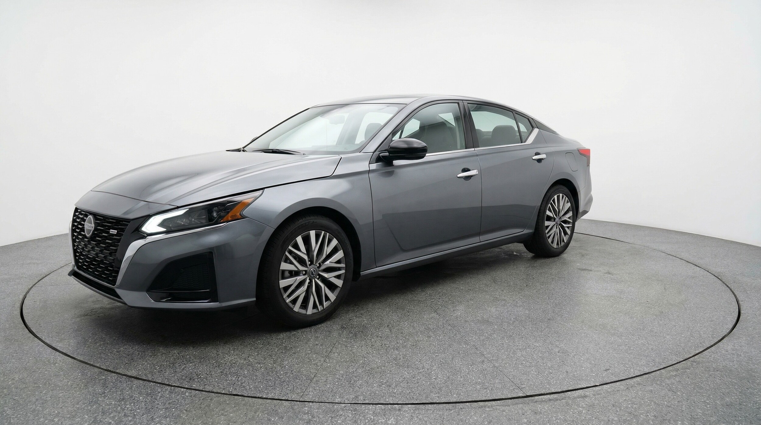 Thumbnail: 2025 Nissan Altima - 3