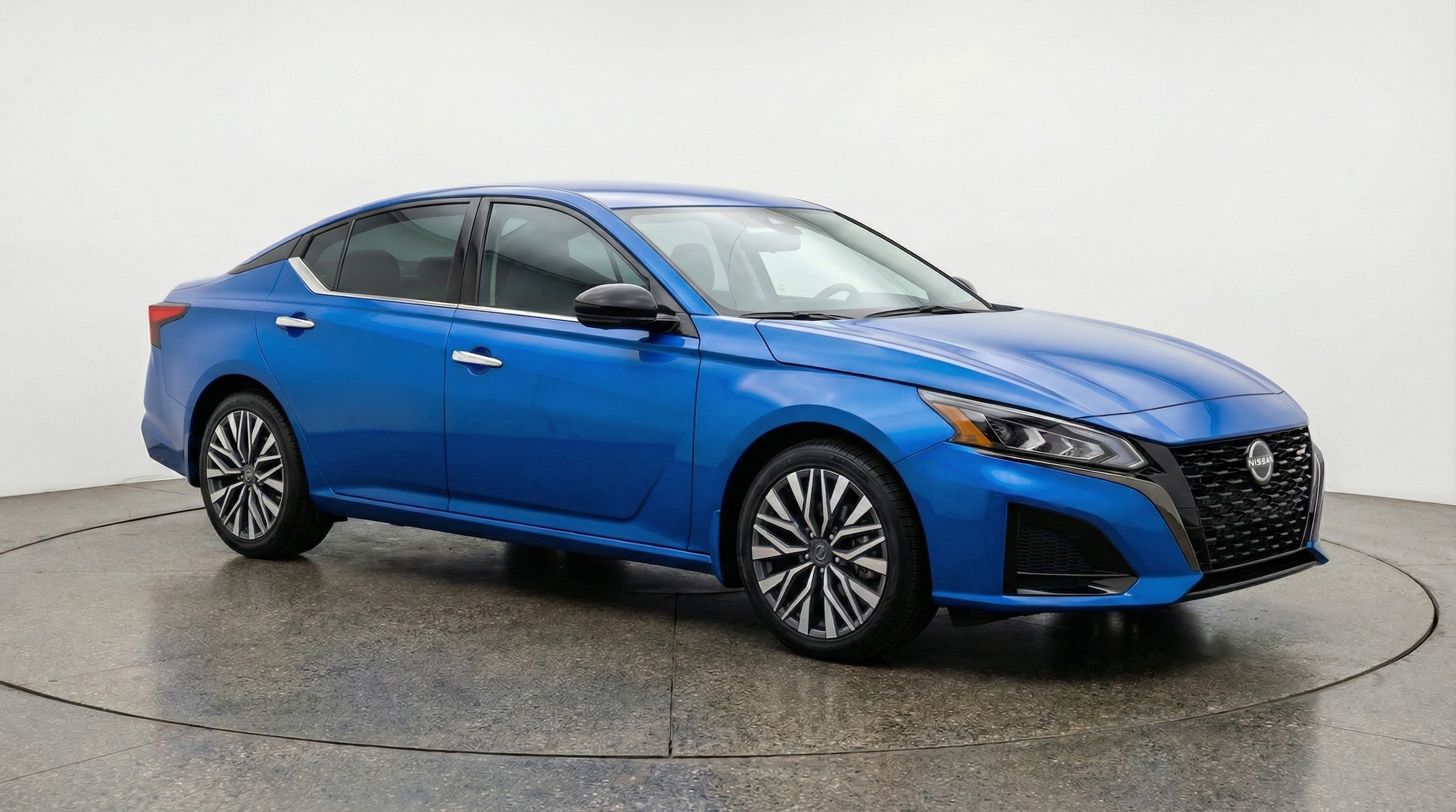 Thumbnail: 2025 Nissan Altima - 1