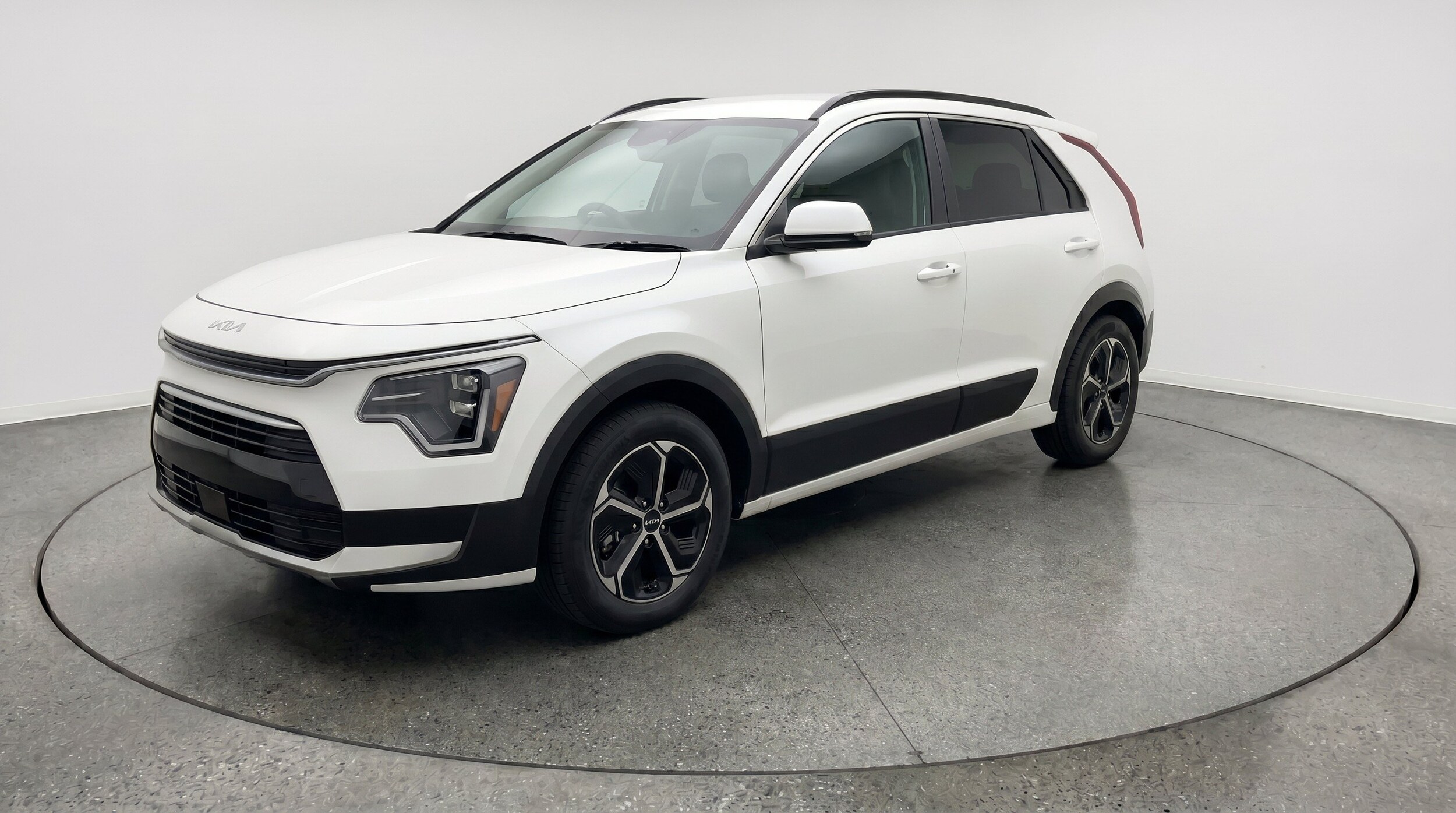 Thumbnail: 2026 Kia Niro - 3