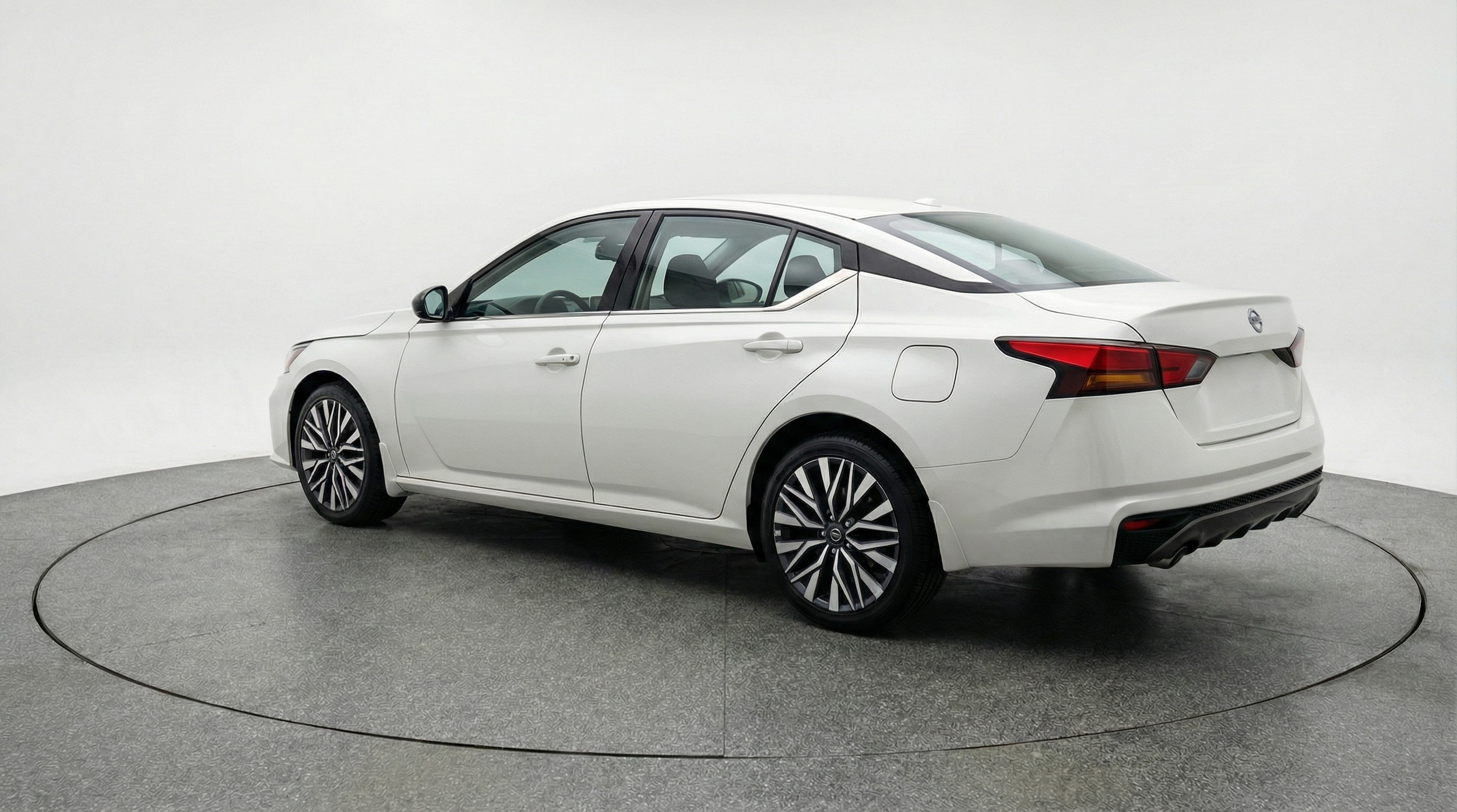 Thumbnail: 2025 Nissan Altima - 5