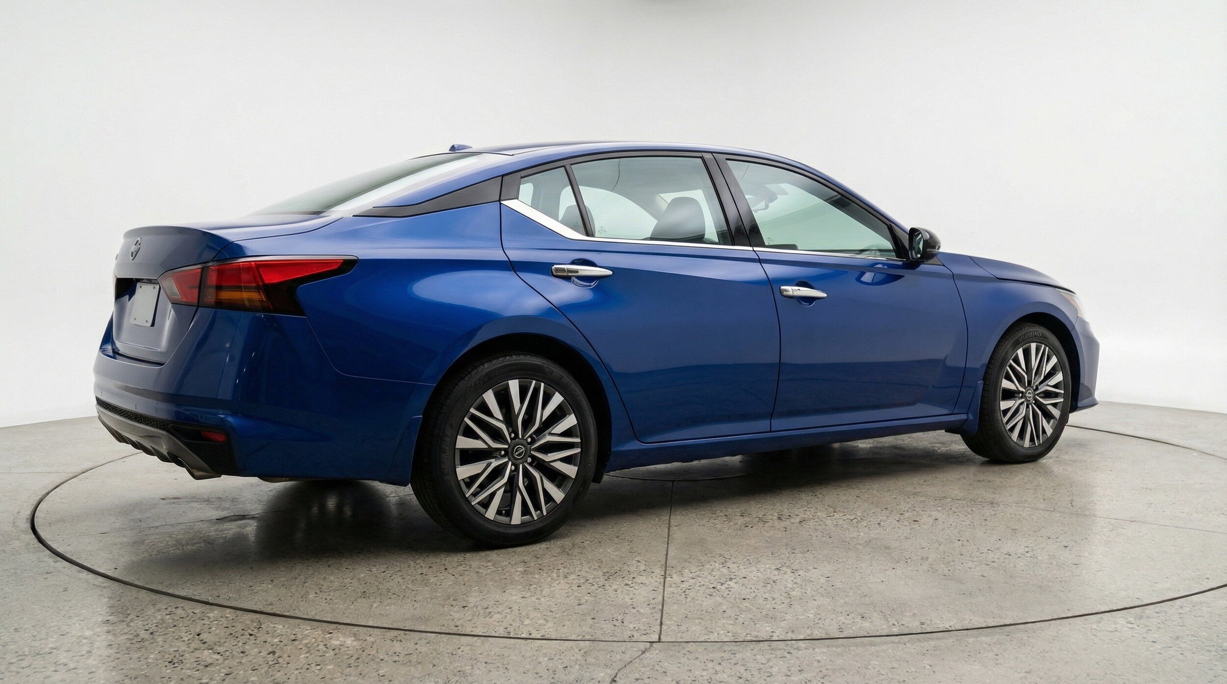 Thumbnail: 2025 Nissan Altima - 9