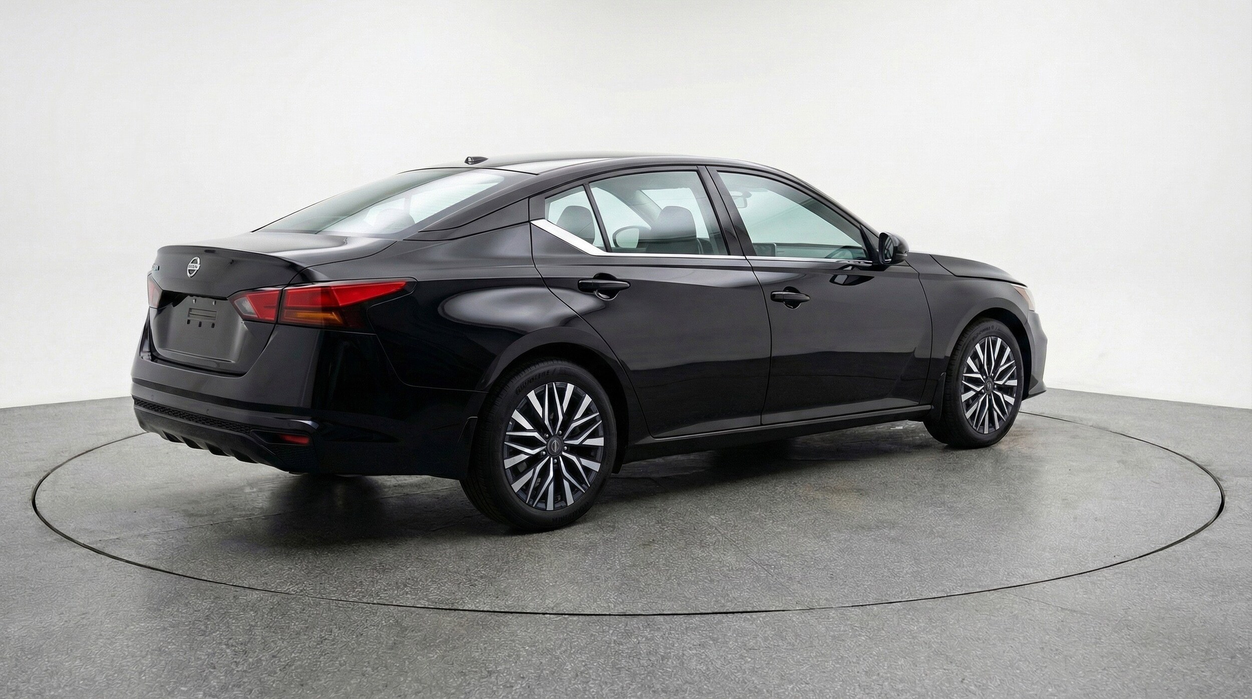 Thumbnail: 2025 Nissan Altima - 9