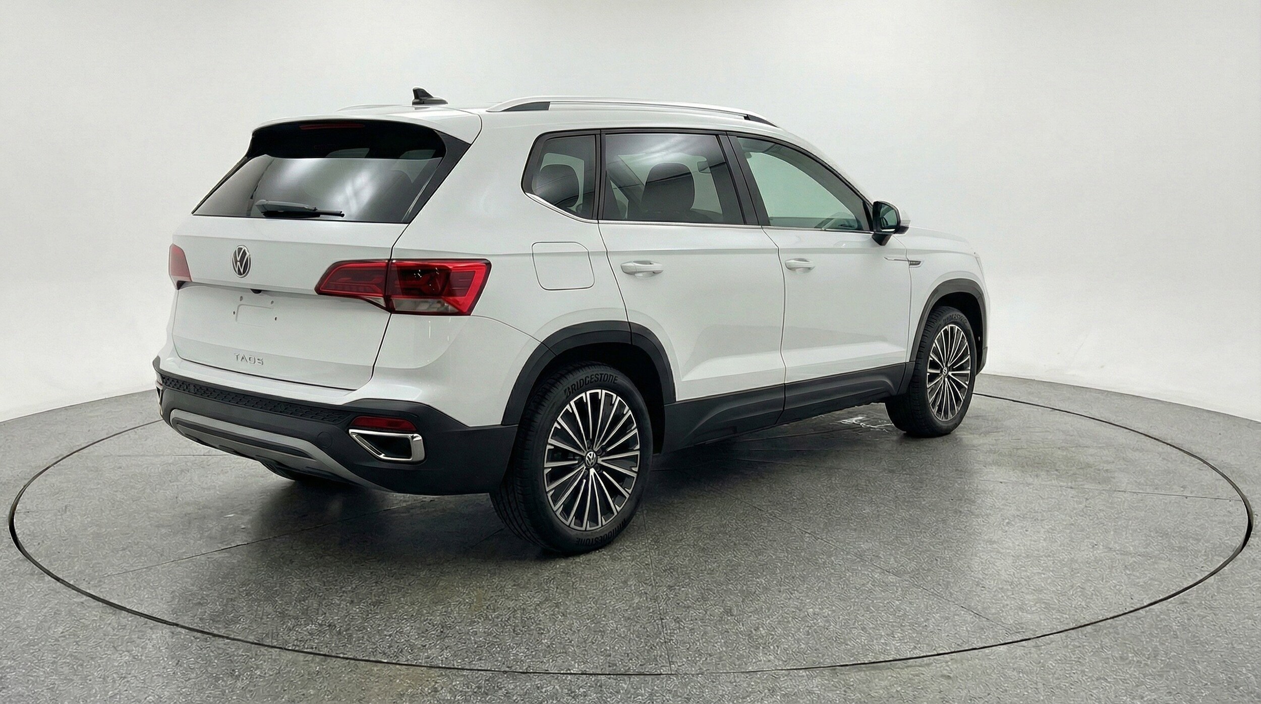 Thumbnail: 2025 Volkswagen Taos - 9