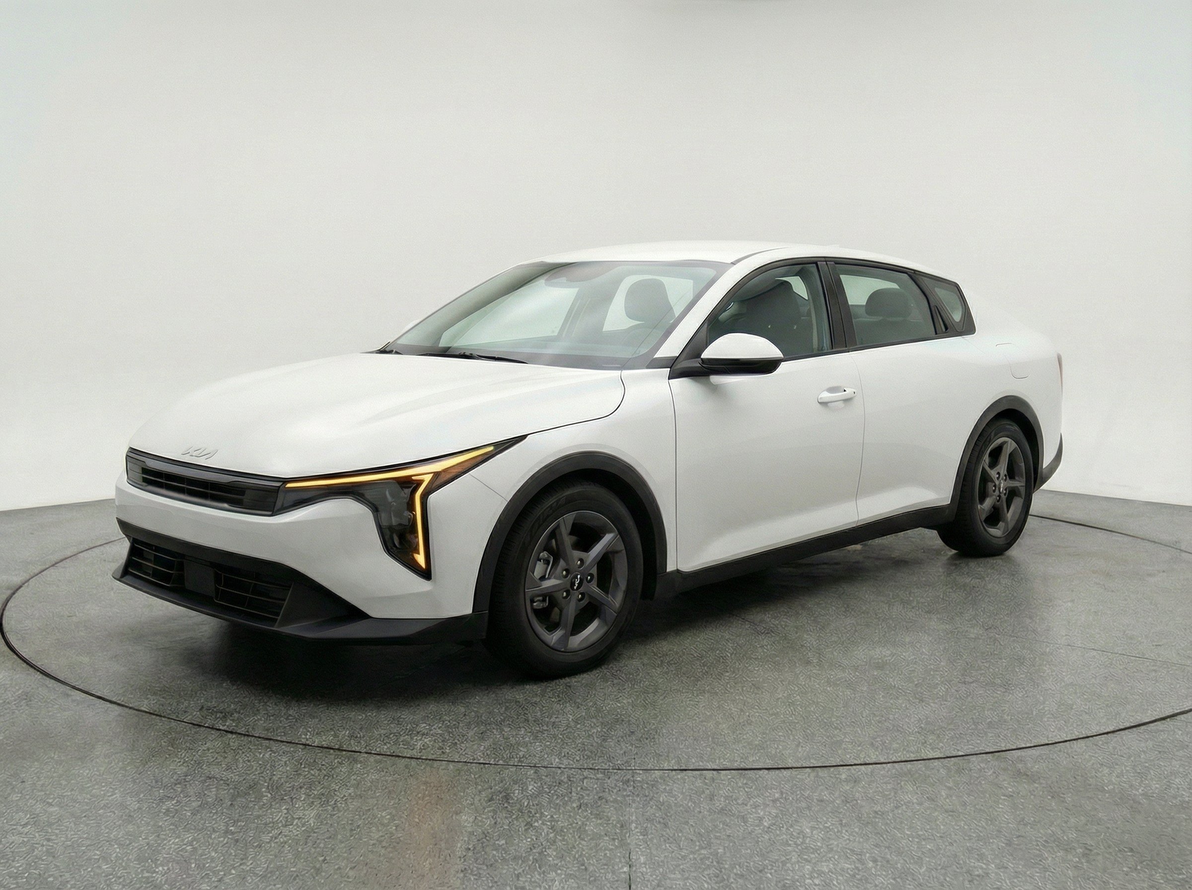 Thumbnail: 2025 Kia K4 - 3