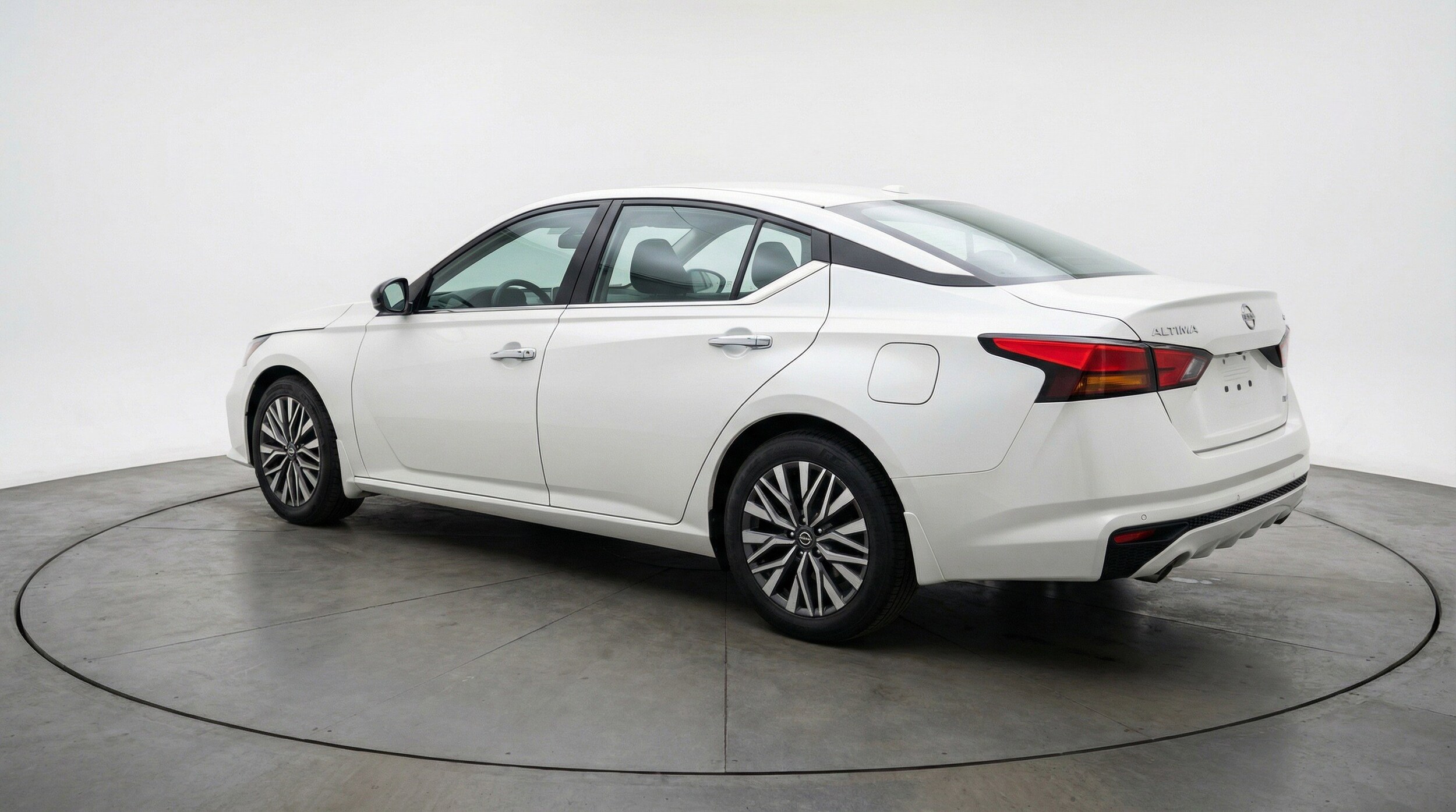 Thumbnail: 2025 Nissan Altima - 6