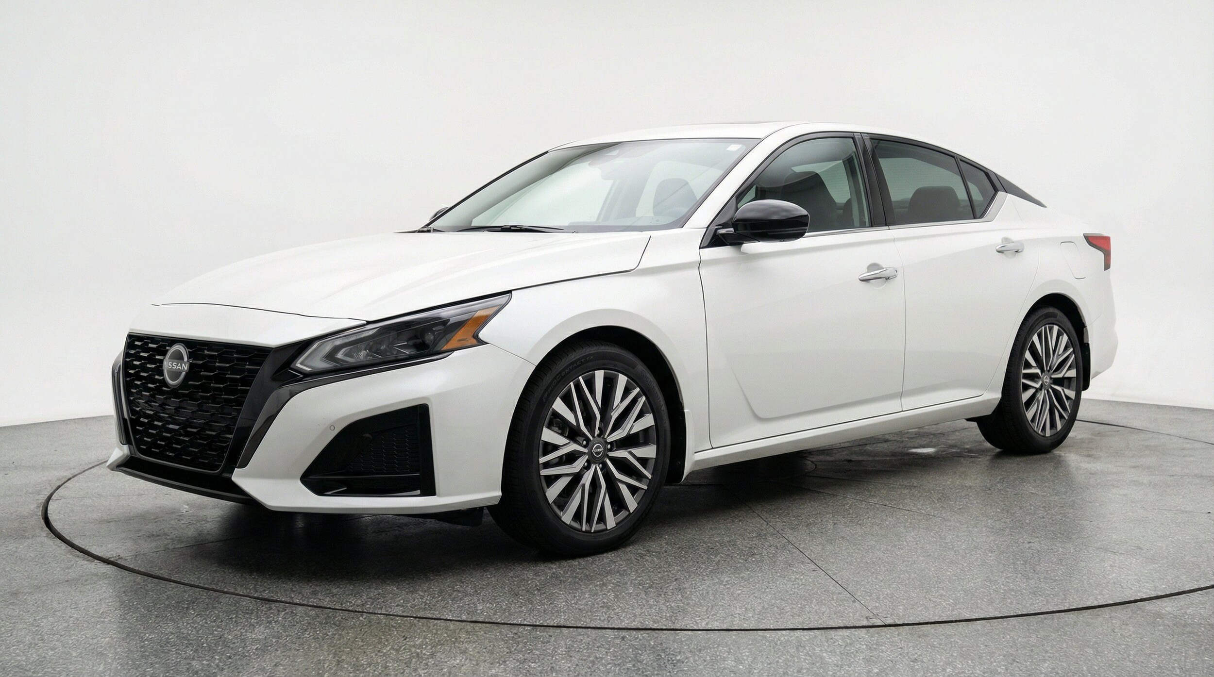 Thumbnail: 2025 Nissan Altima - 3