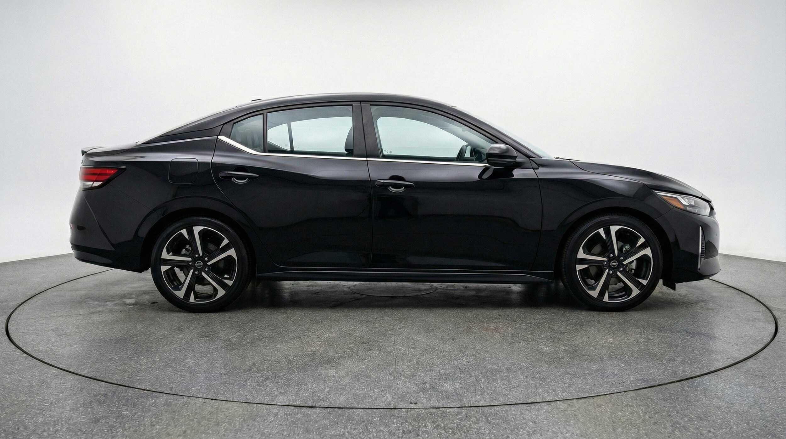 Thumbnail: 2025 Nissan Sentra - 11