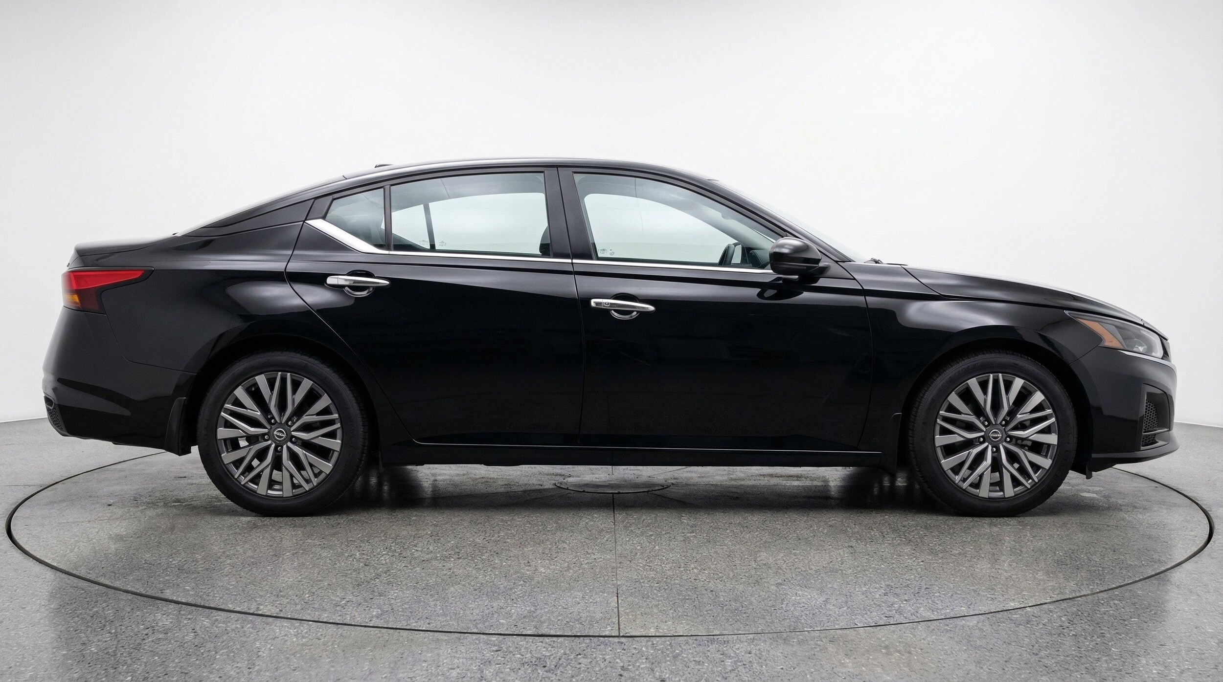 Thumbnail: 2025 Nissan Altima - 11