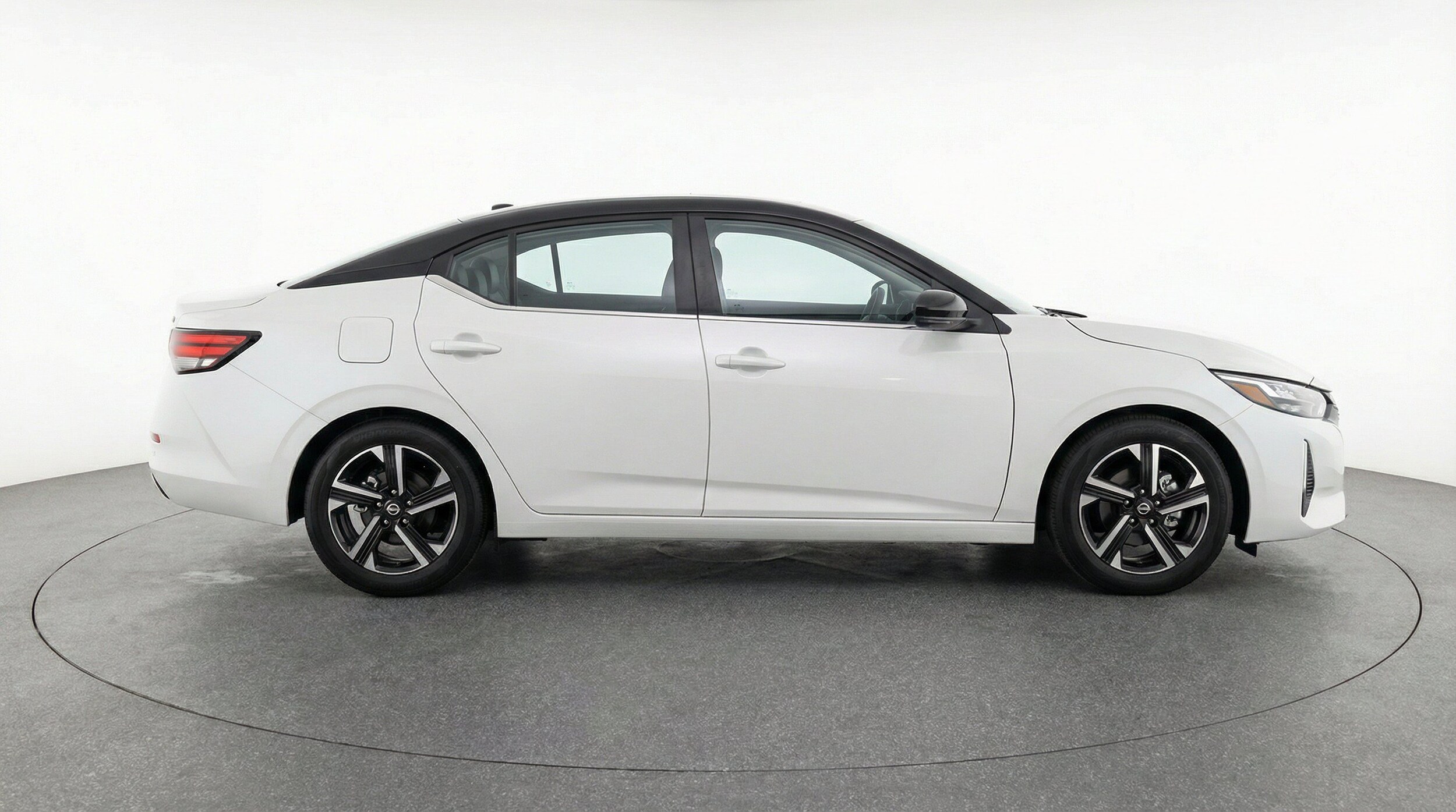 Thumbnail: 2025 Nissan Sentra - 11