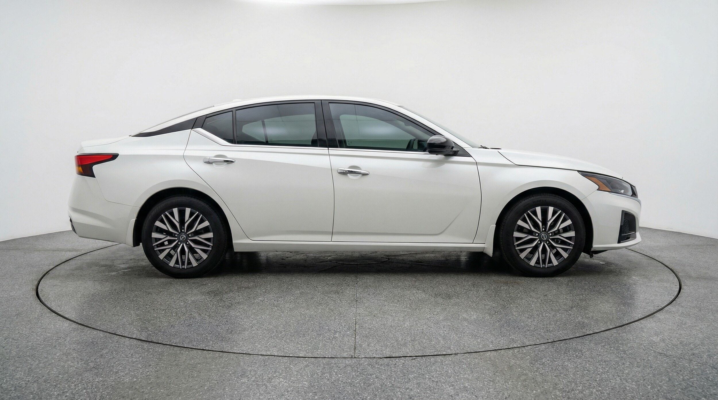 Thumbnail: 2025 Nissan Altima - 8