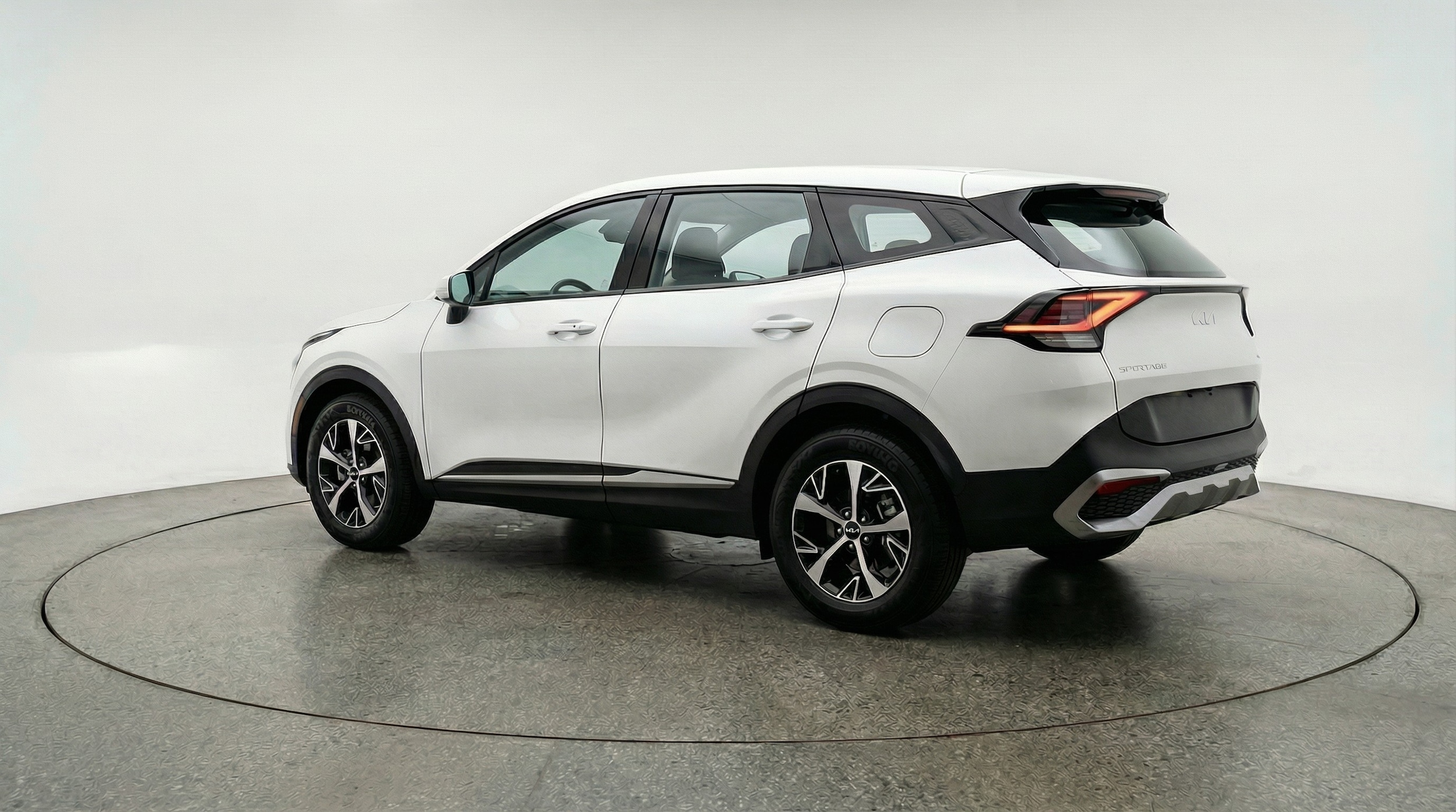 Thumbnail: 2025 Kia Sportage - 5