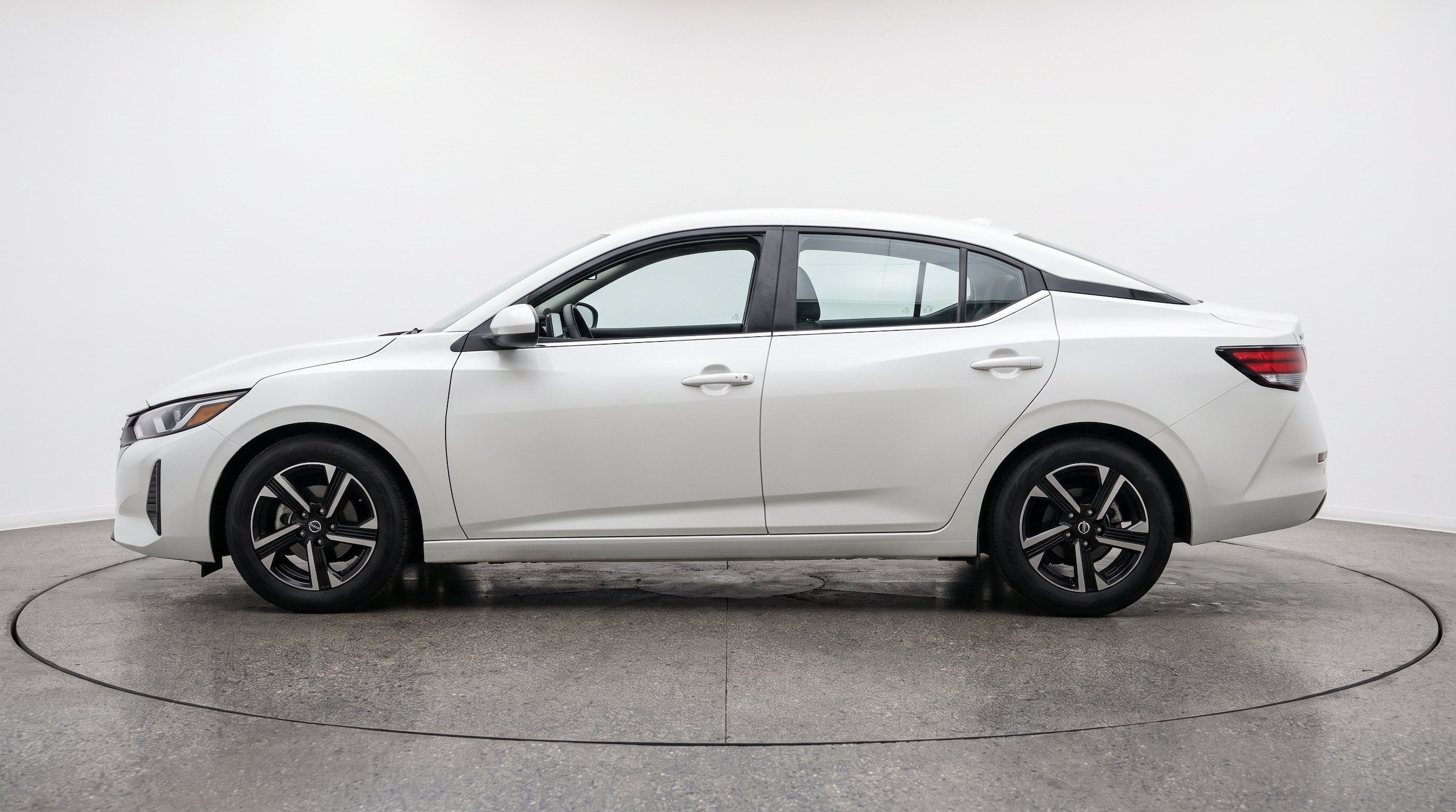 Thumbnail: 2025 Nissan Sentra - 5