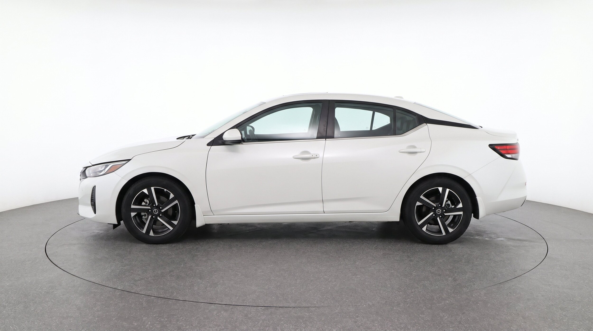 Thumbnail: 2025 Nissan Sentra - 5