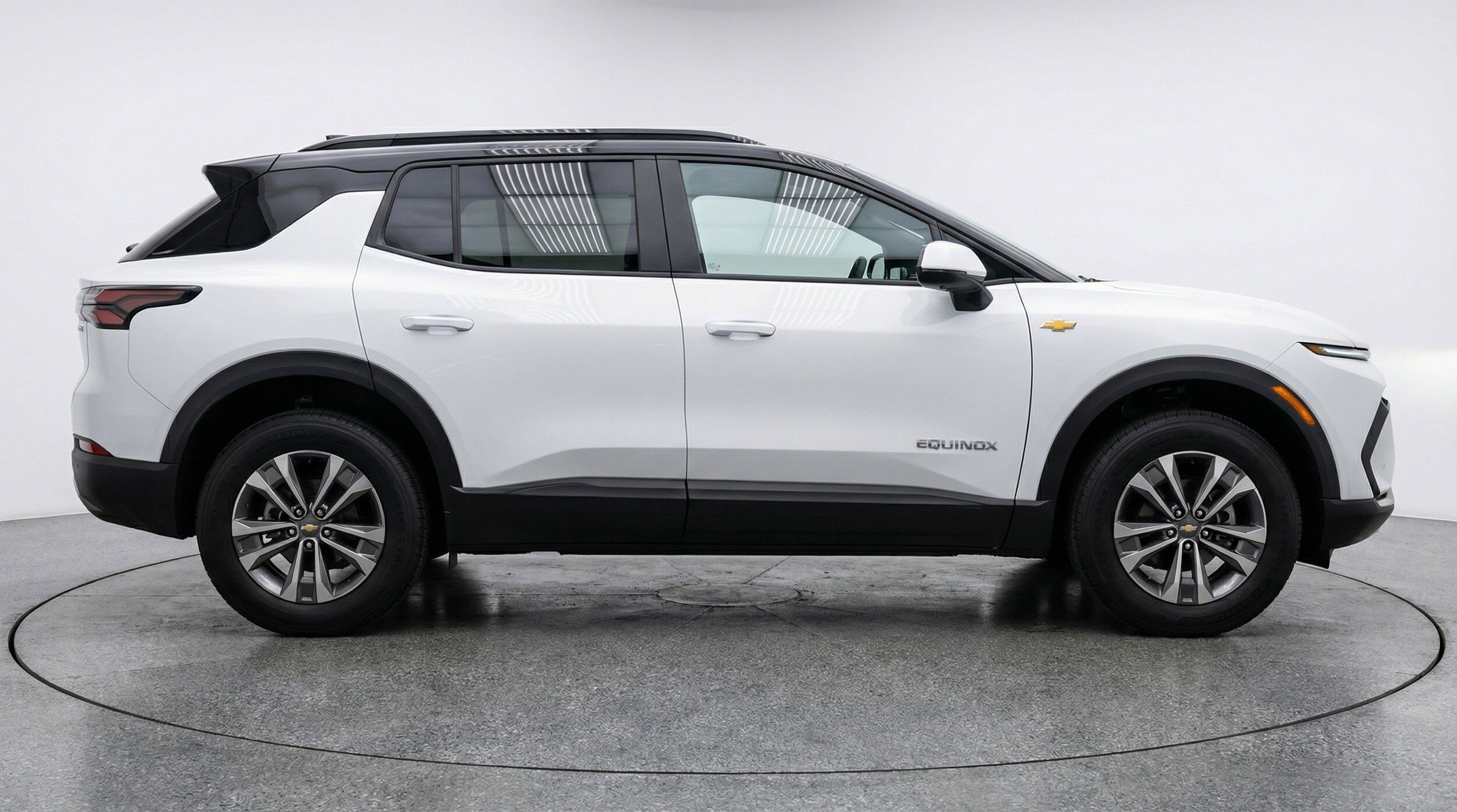 Thumbnail: 2025 Chevrolet Equinox - 11