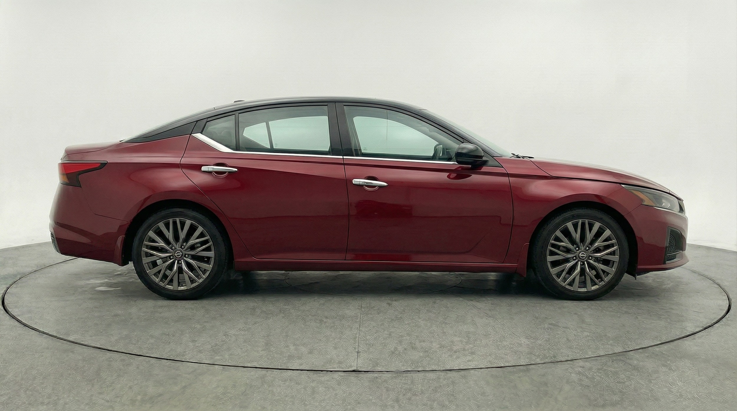 Thumbnail: 2025 Nissan Altima - 8