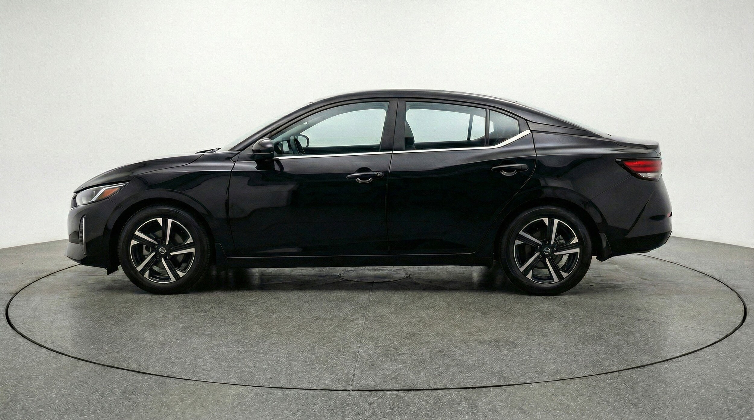 Thumbnail: 2025 Nissan Sentra - 5