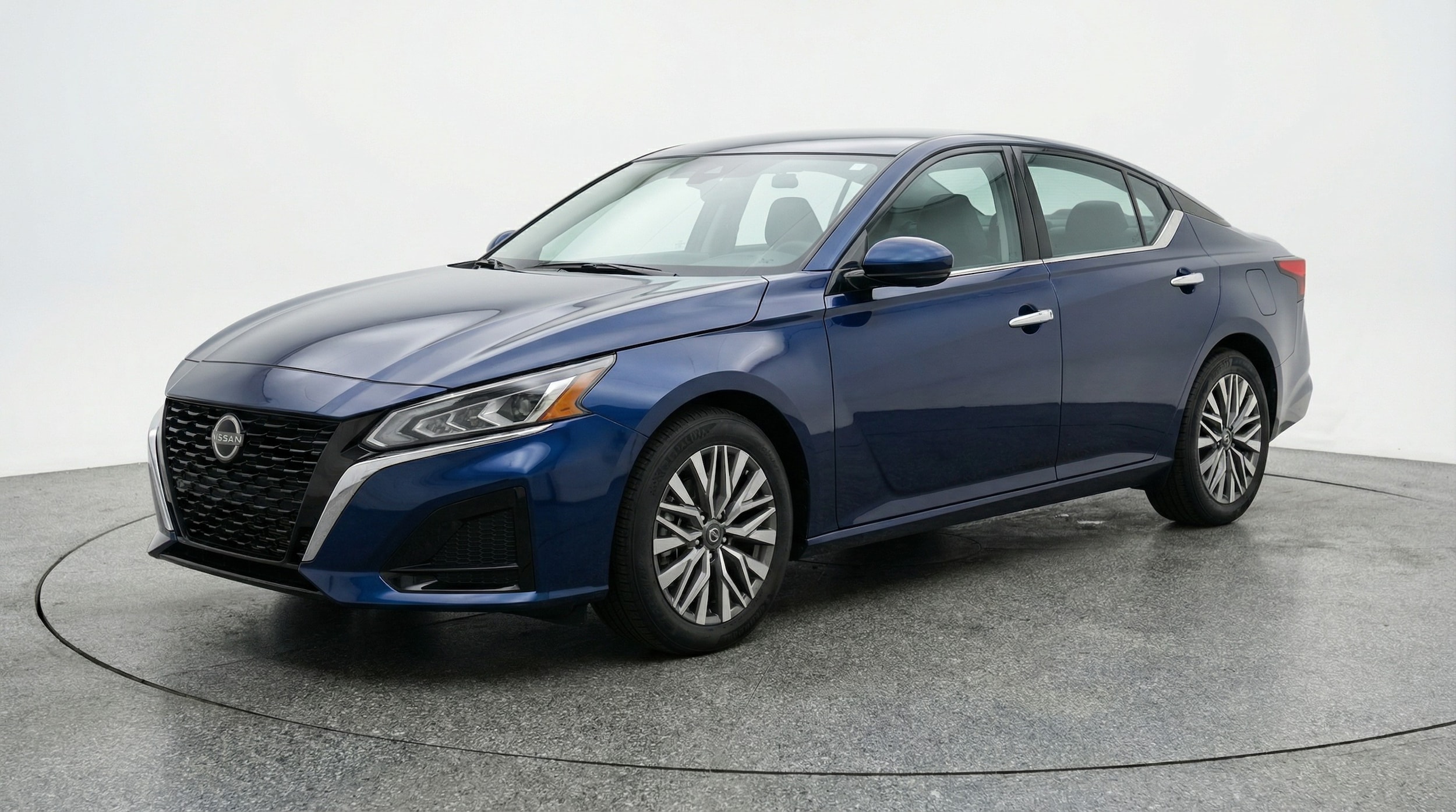 Thumbnail: 2025 Nissan Altima - 3