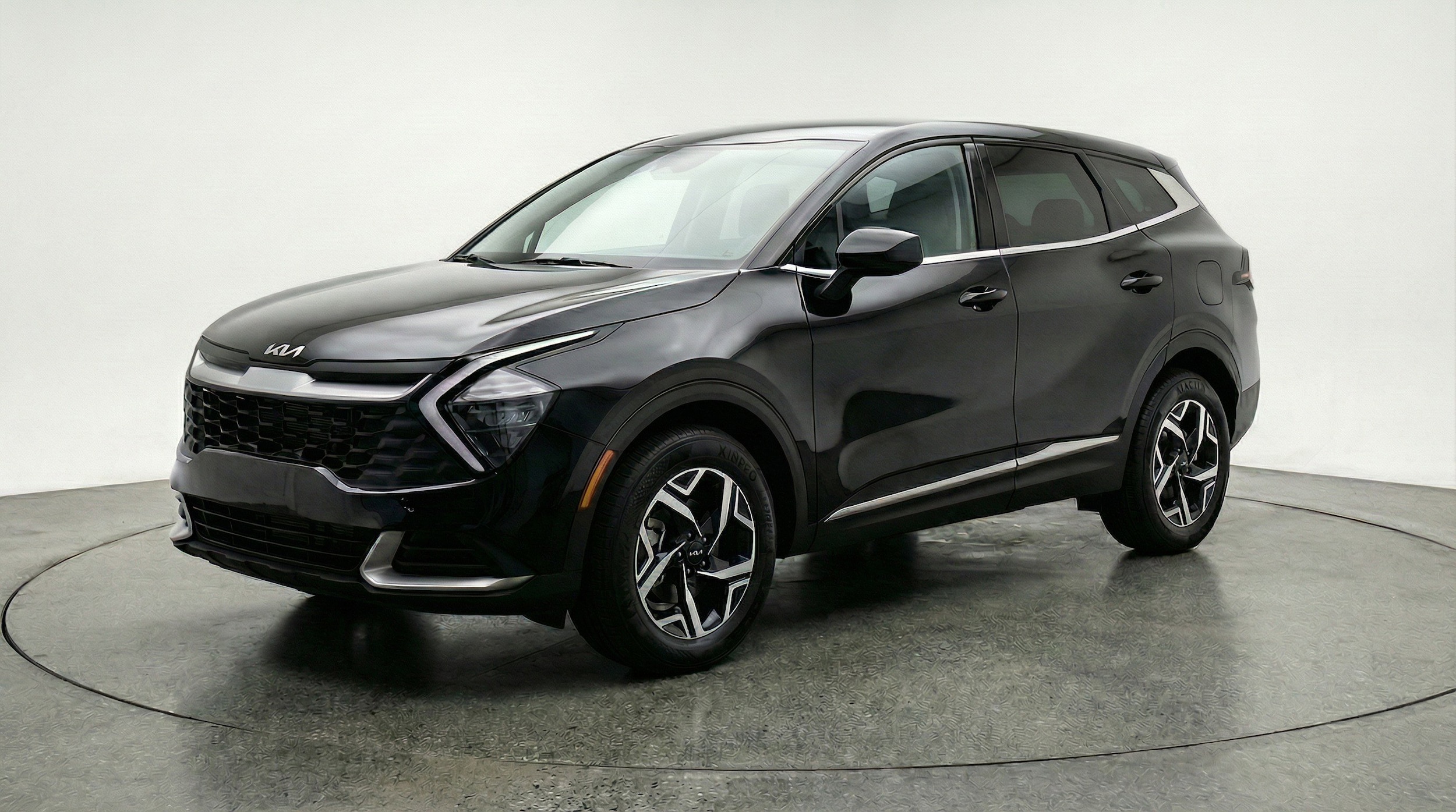 Thumbnail: 2025 Kia Sportage - 3