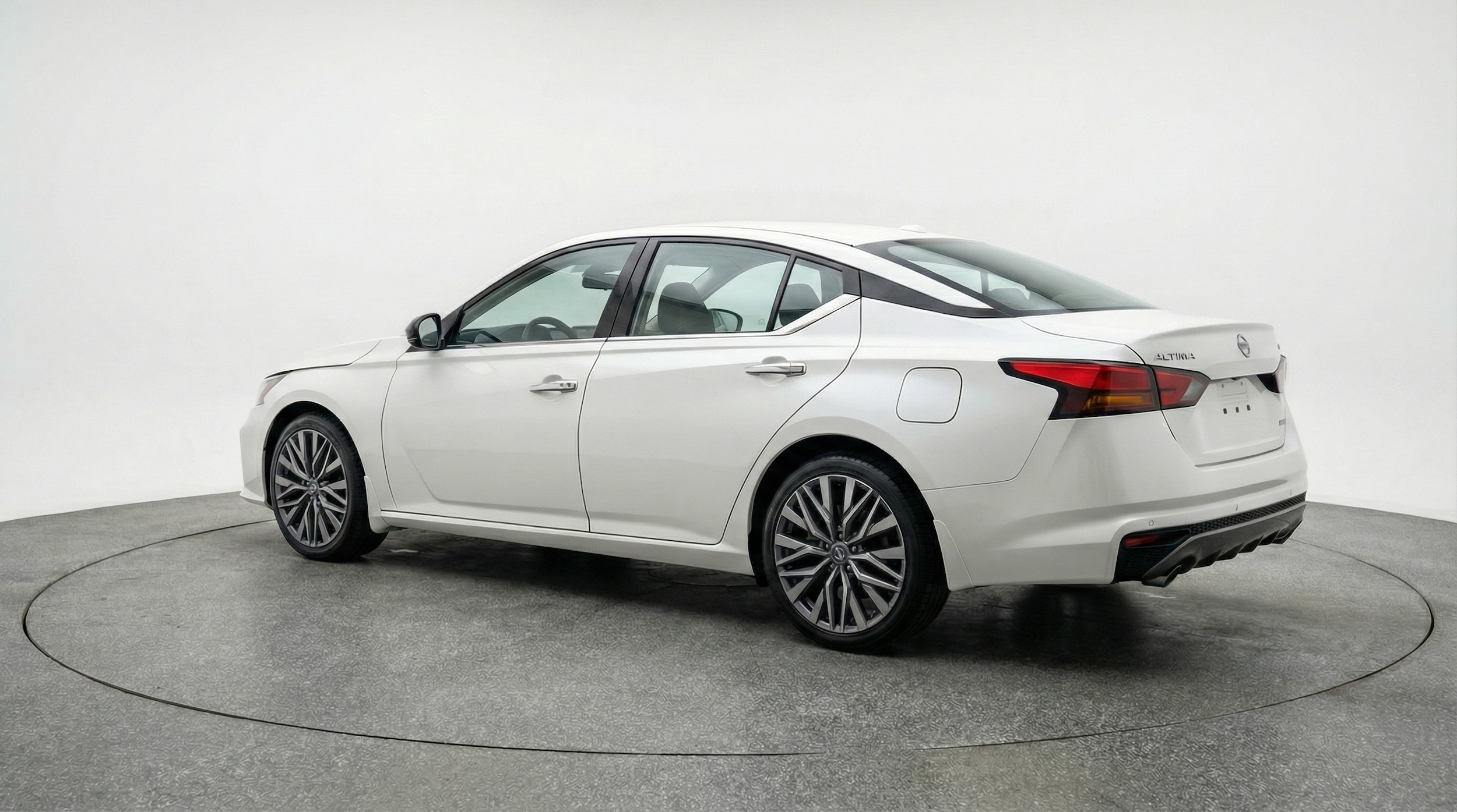 Thumbnail: 2025 Nissan Altima - 5