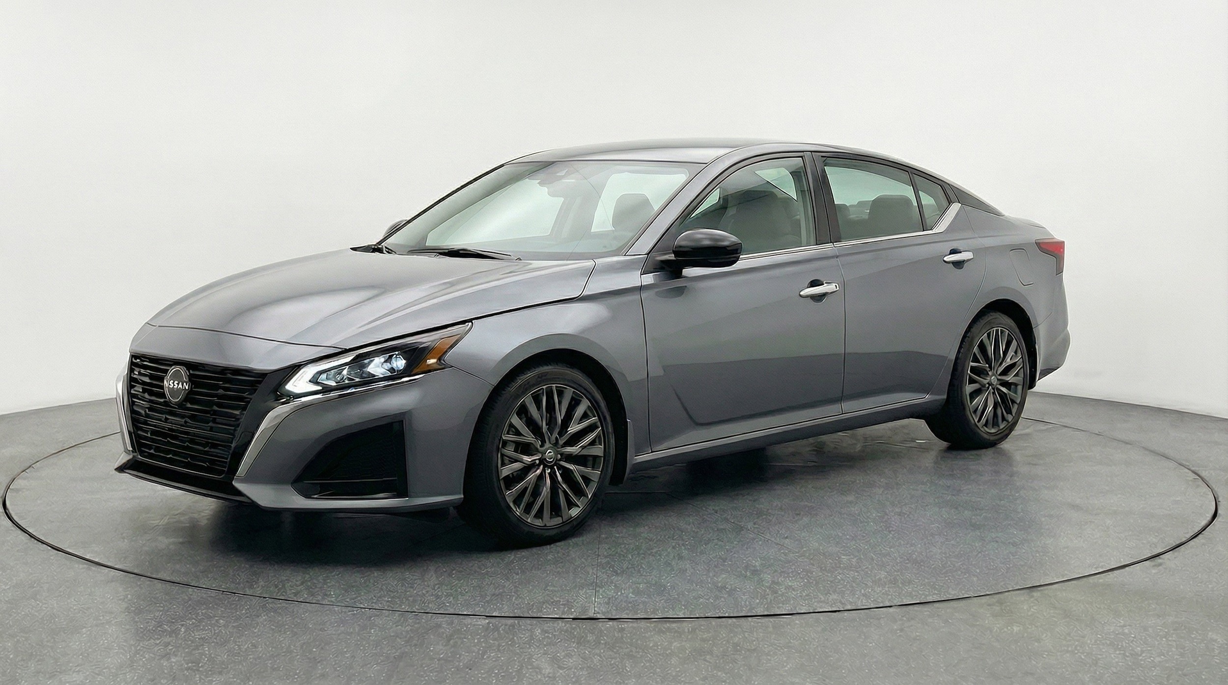 Thumbnail: 2025 Nissan Altima - 3