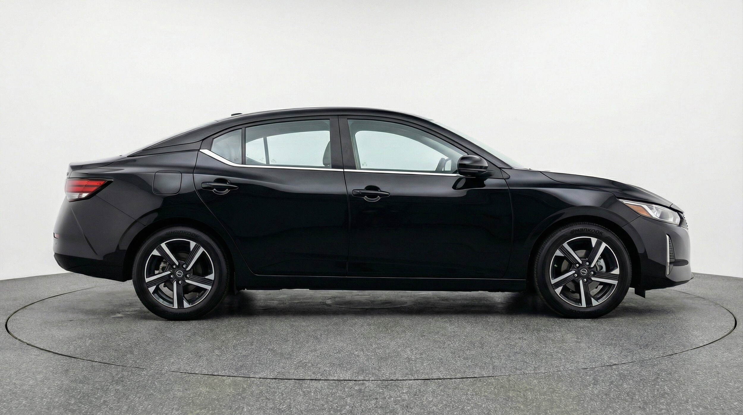 Thumbnail: 2025 Nissan Sentra - 11