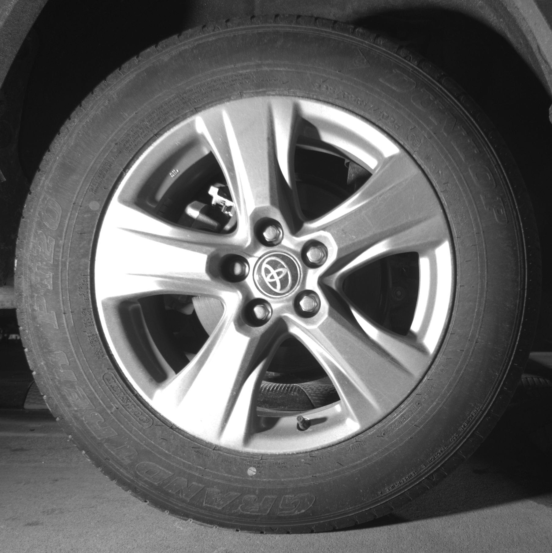 Thumbnail: 2025 Toyota RAV4 - 12