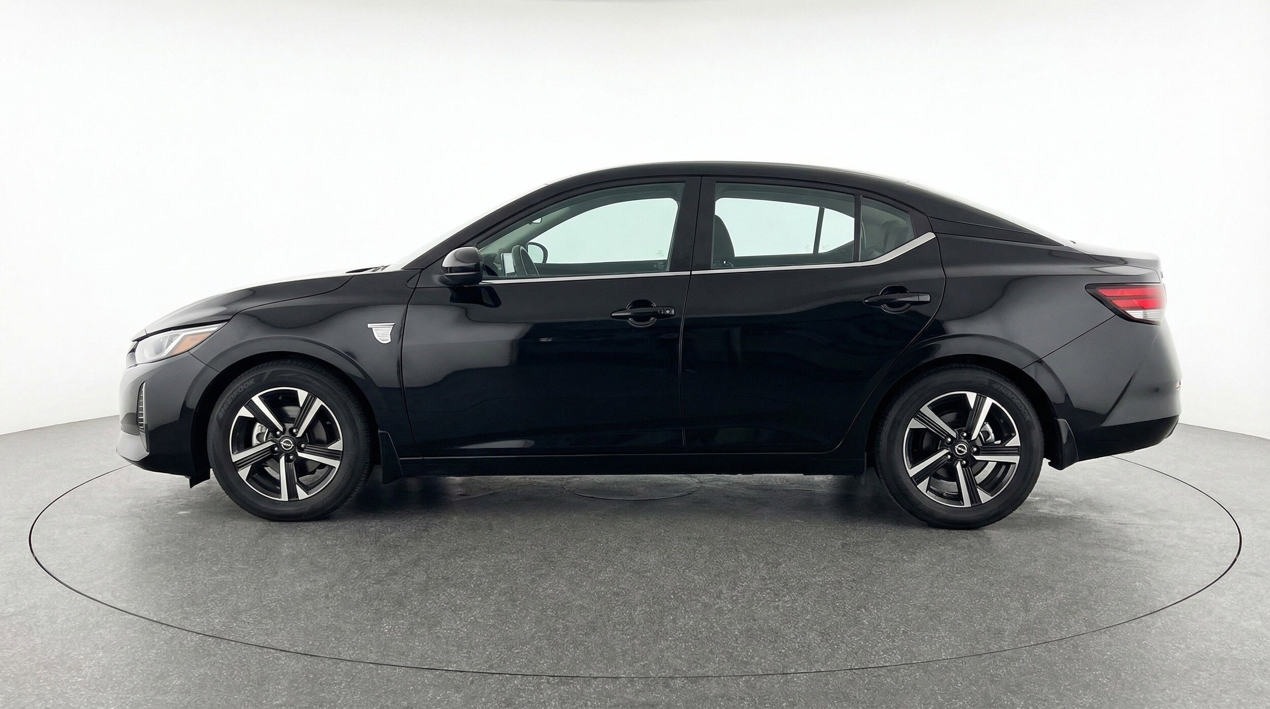 Thumbnail: 2025 Nissan Sentra - 5