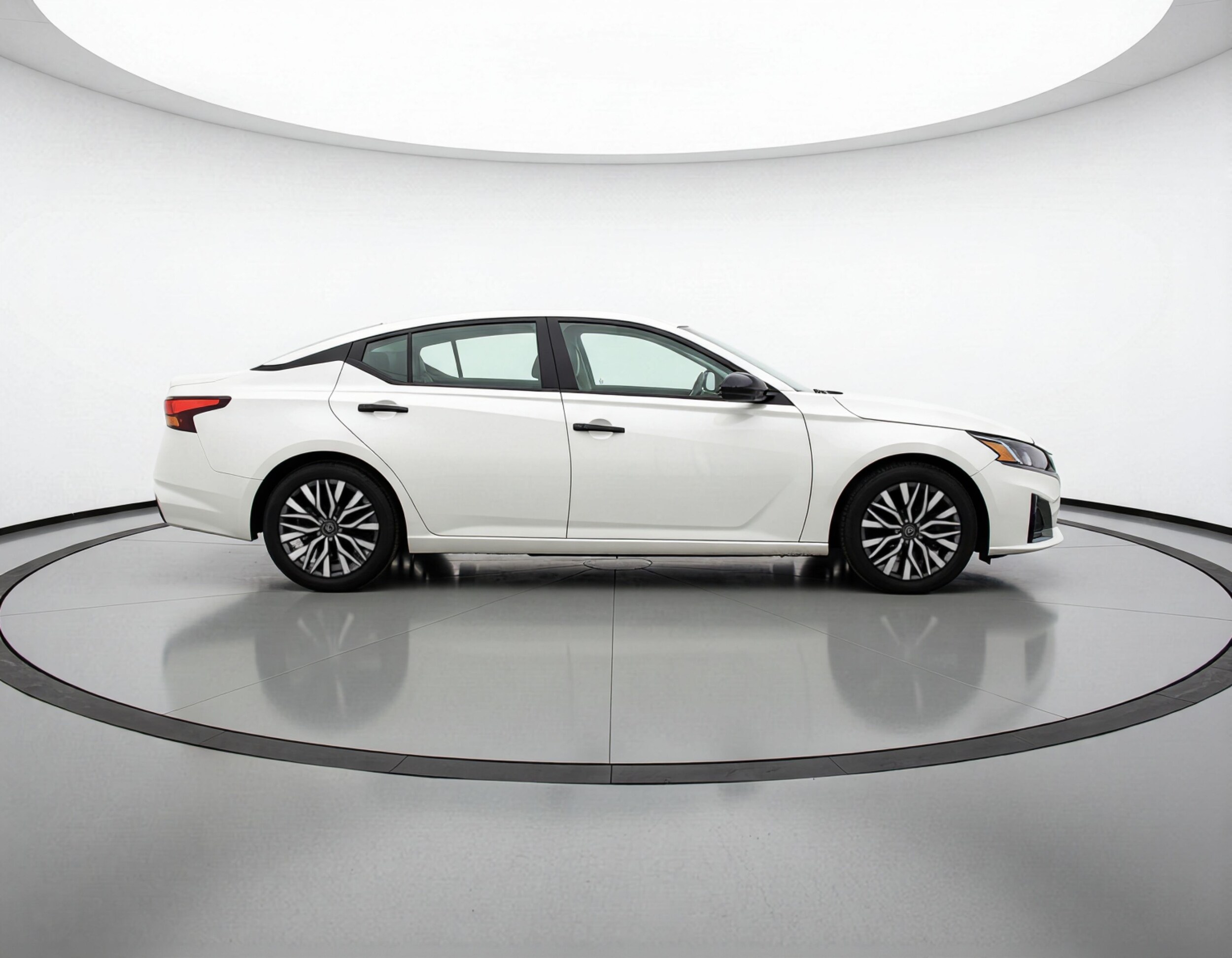 Thumbnail: 2025 Nissan Altima - 8