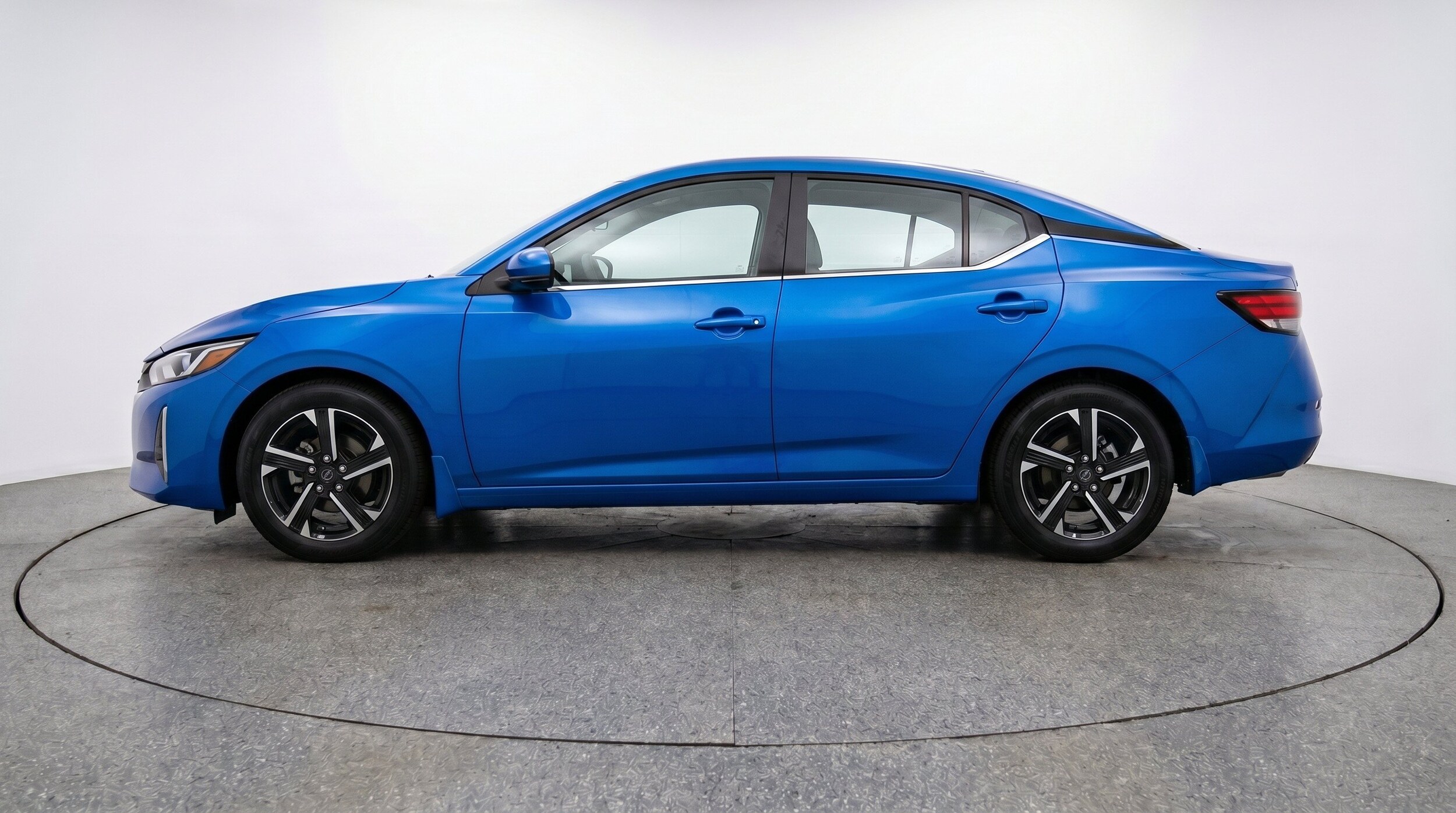 Thumbnail: 2025 Nissan Sentra - 5
