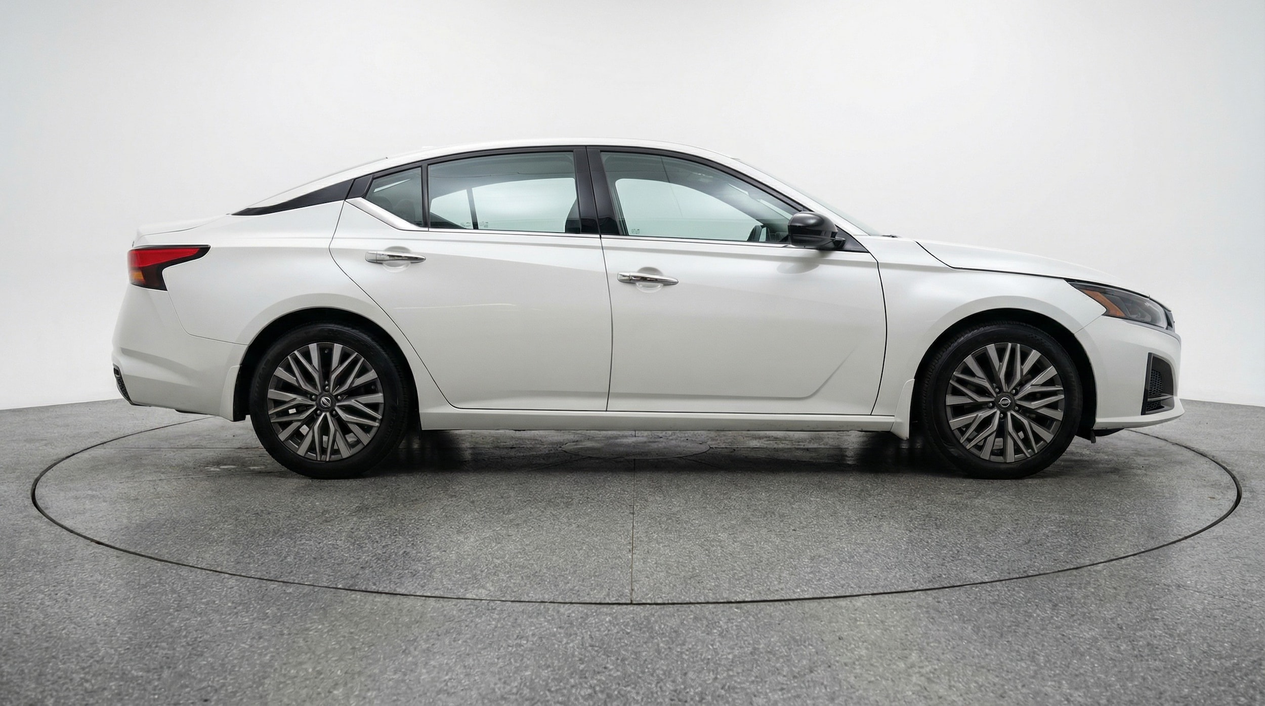 Thumbnail: 2025 Nissan Altima - 8